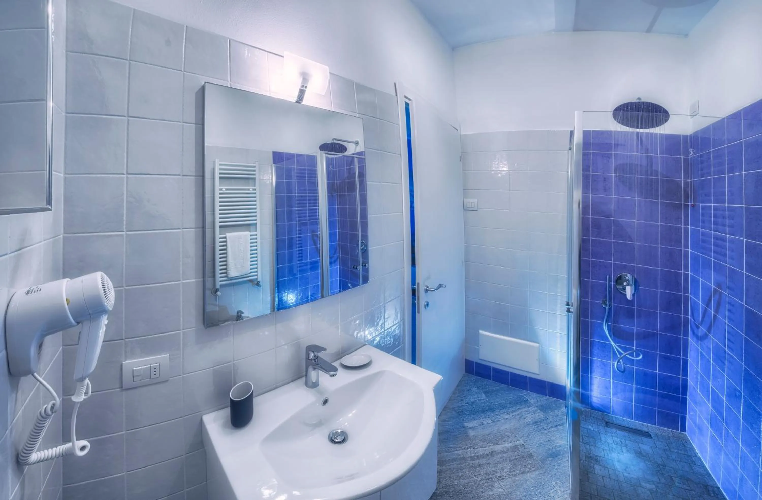 Bathroom in Rainbow Holiday Apartments Lake Como