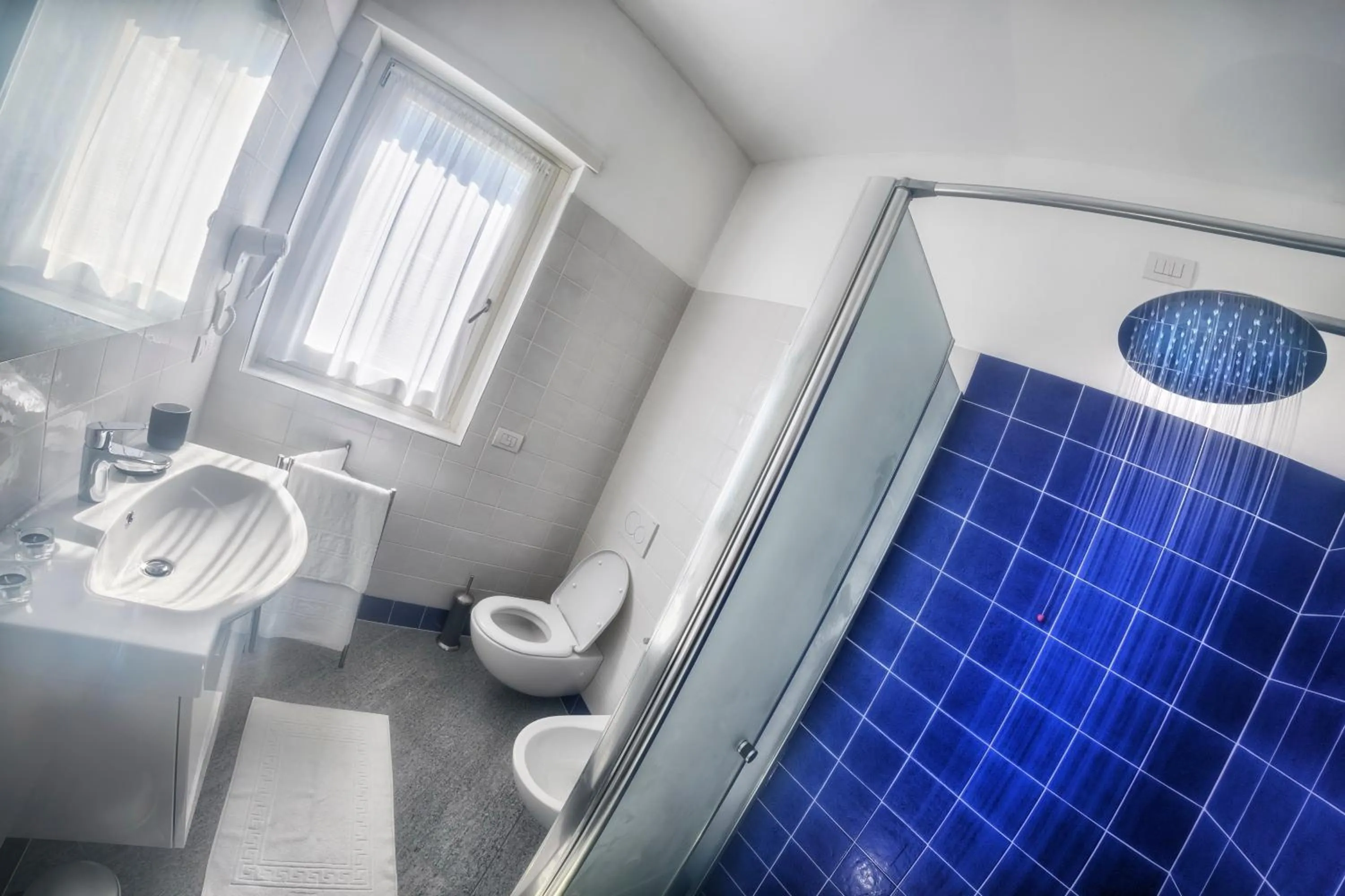 Bathroom in Rainbow Holiday Apartments Lake Como
