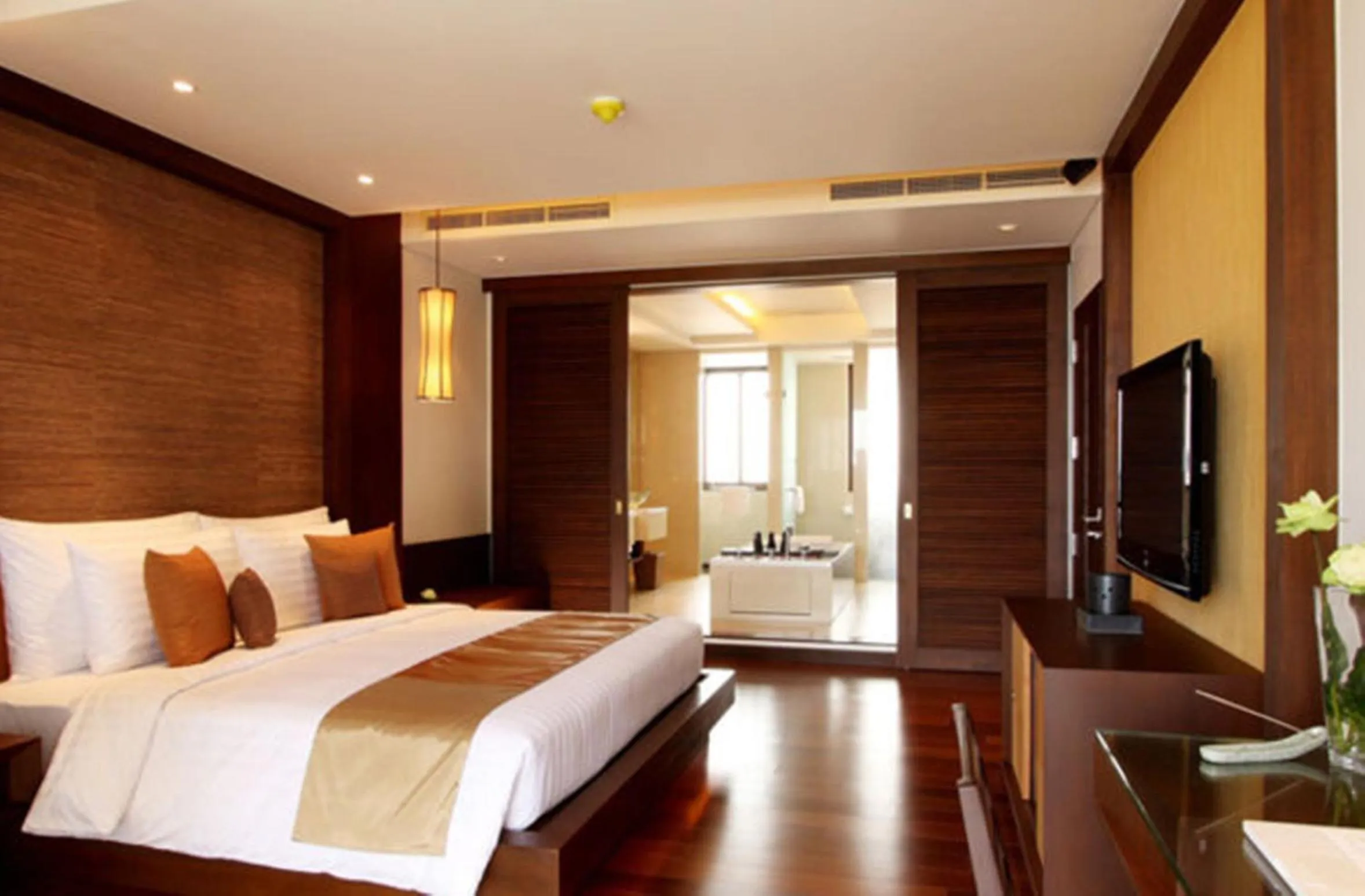 Photo of the whole room, Bed in Mövenpick Resort Bangtao Beach Phuket