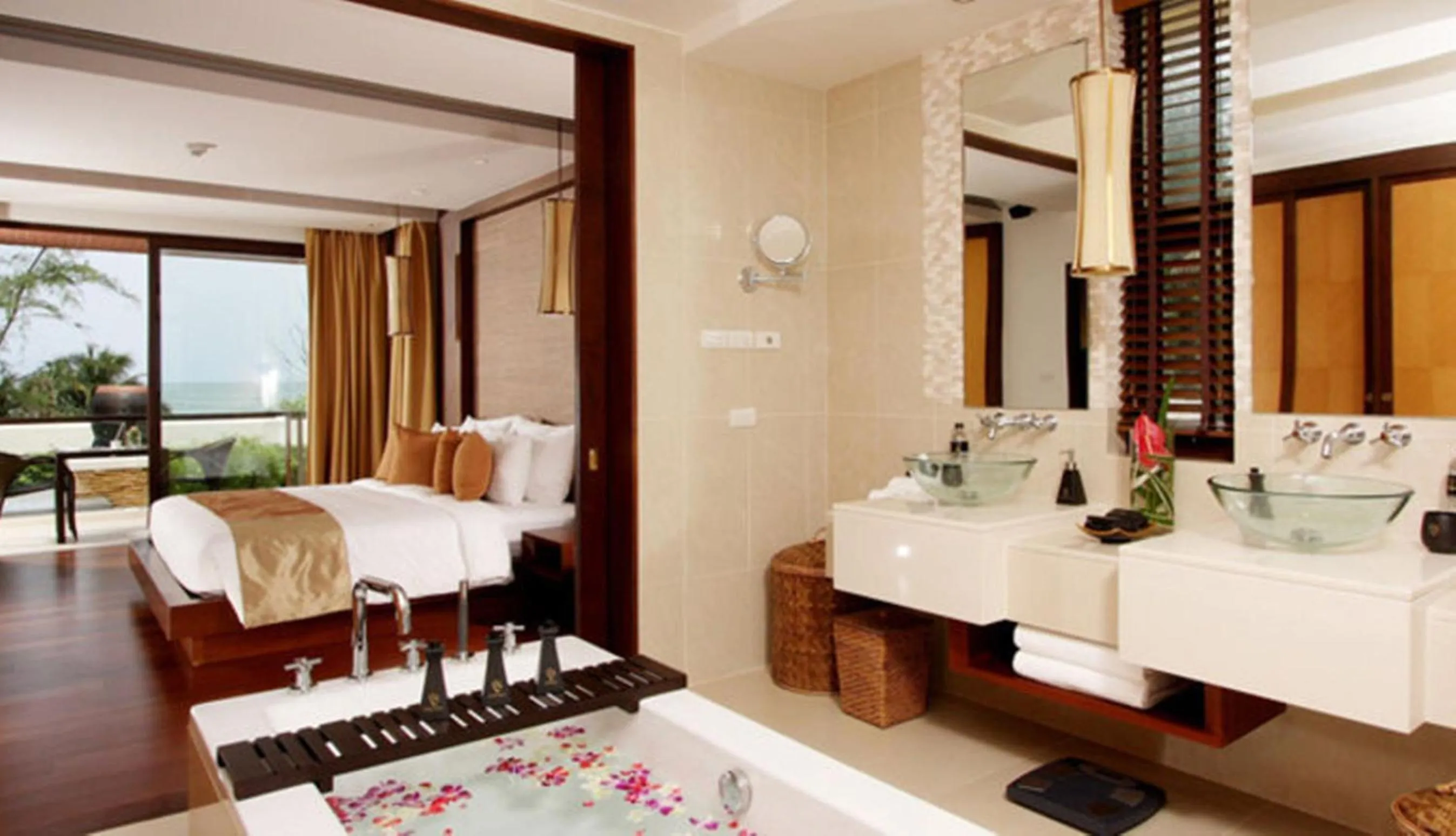 Bathroom, Bed in Mövenpick Resort Bangtao Beach Phuket