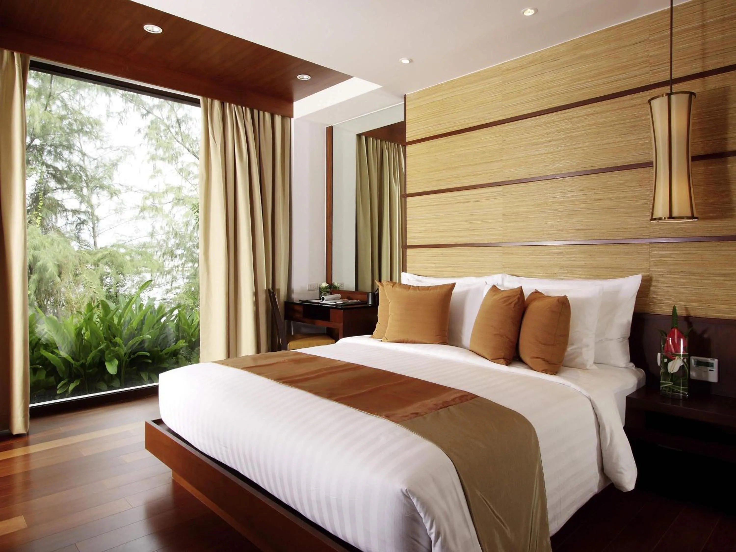 Bedroom, Bed in Mövenpick Resort Bangtao Beach Phuket
