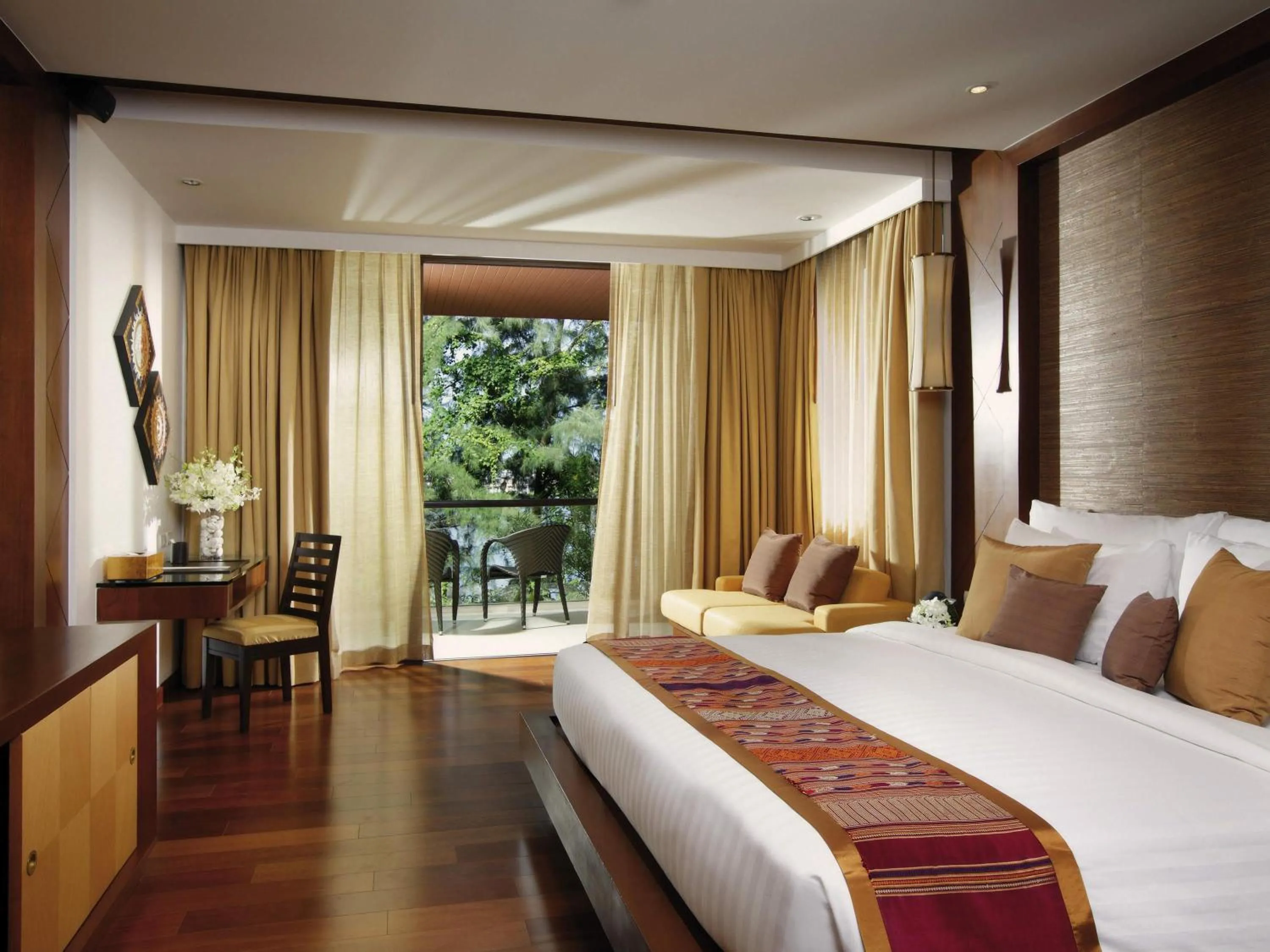 Bedroom, Bed in Mövenpick Resort Bangtao Beach Phuket