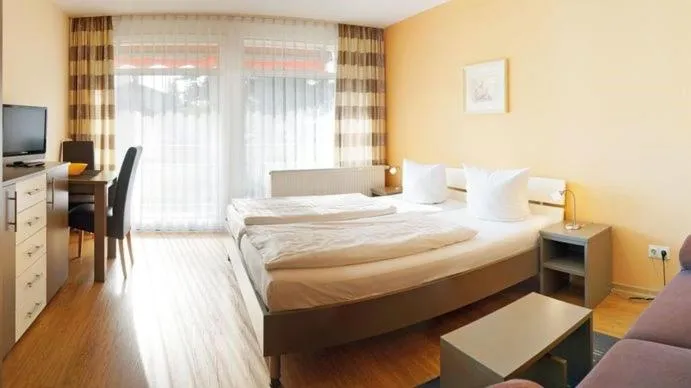 Photo of the whole room, Bed in Appartementhaus Nürnberg