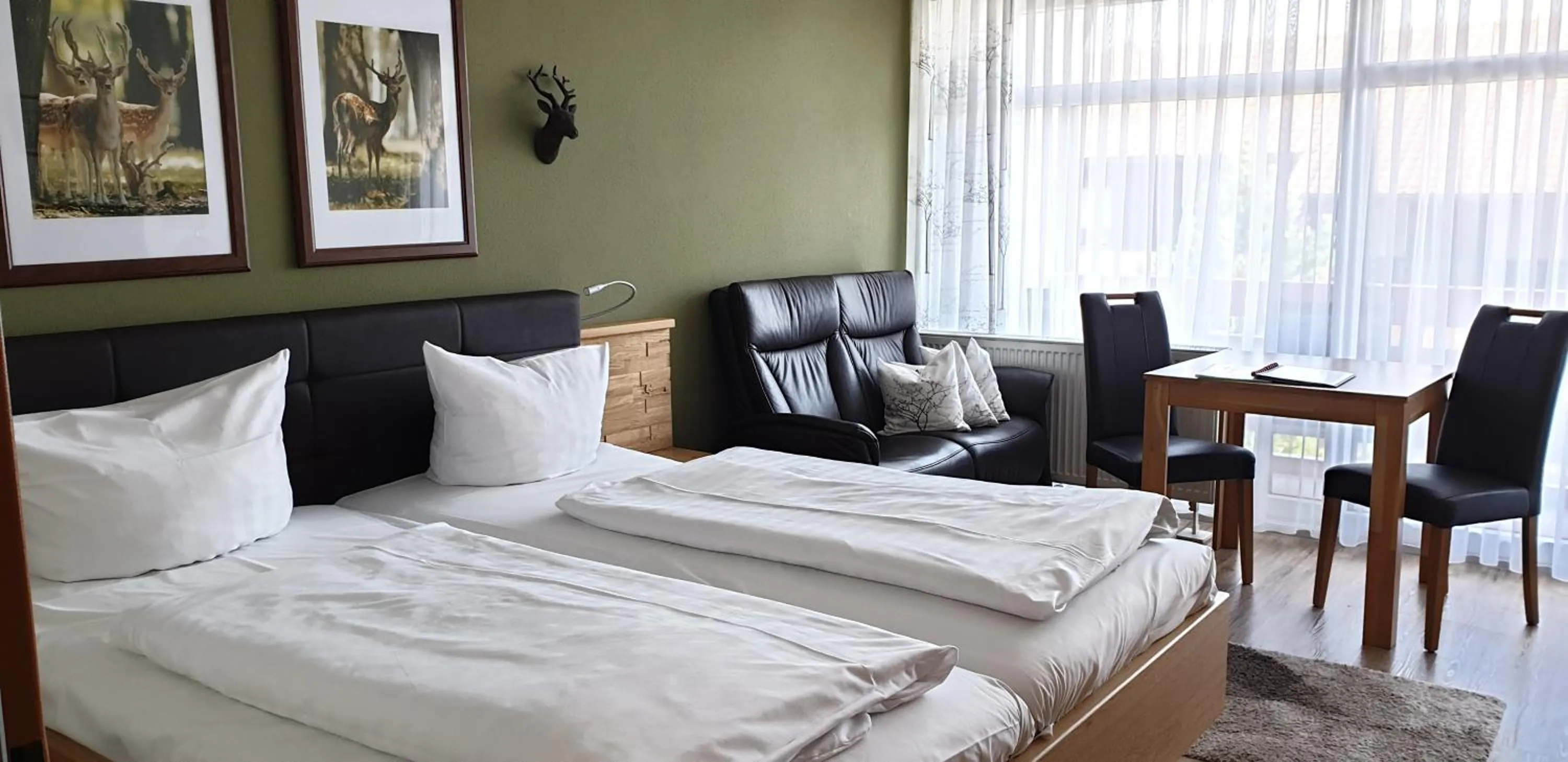 Photo of the whole room, Bed in Appartementhaus Nürnberg