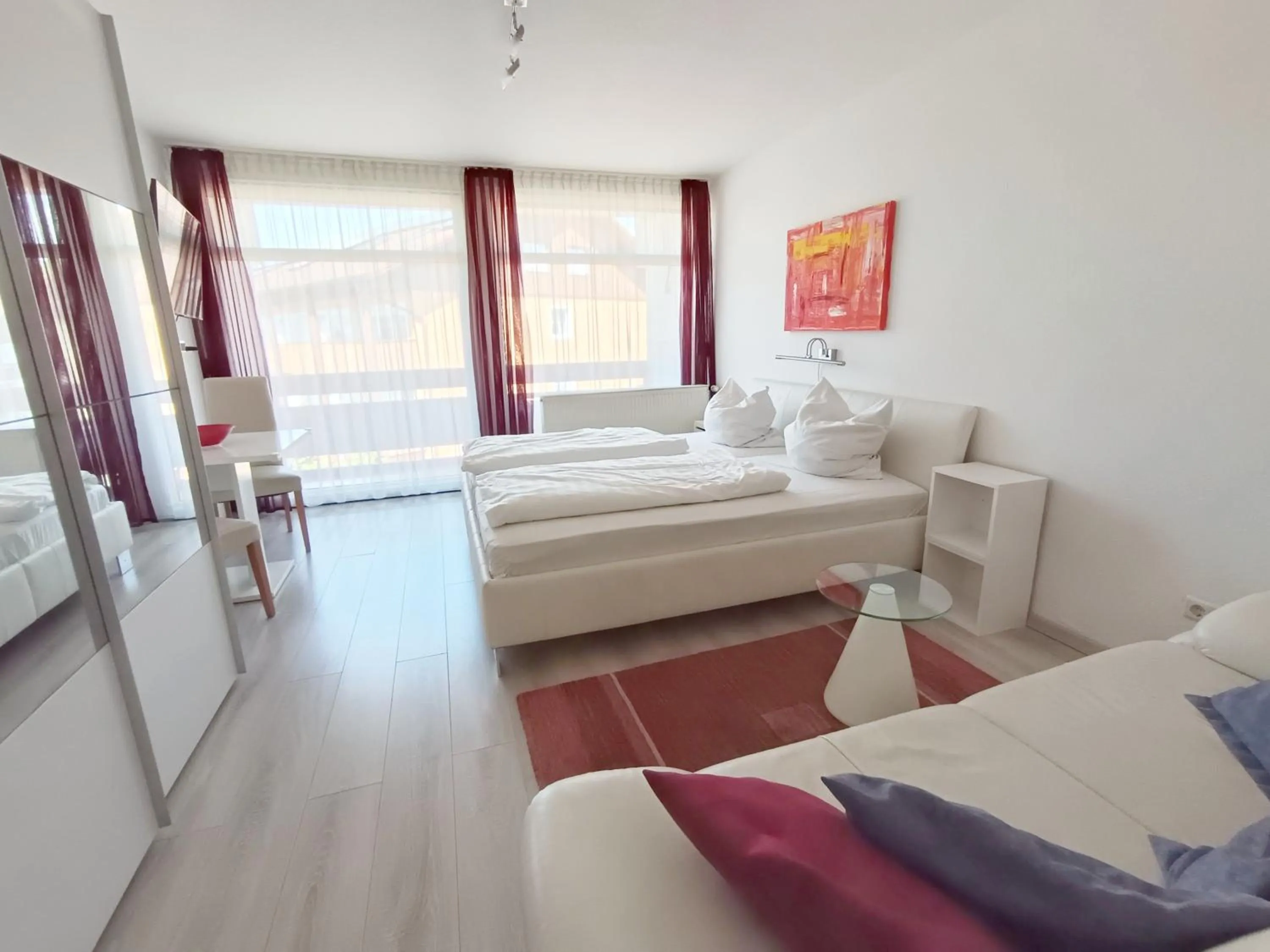 Photo of the whole room, Bed in Appartementhaus Nürnberg