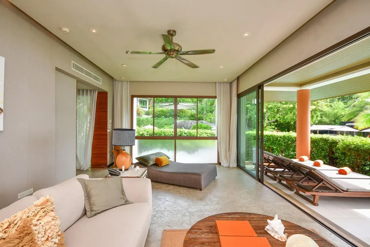 Villa with Private Pool in ShaSa Resort - Luxury Beachfront Suites Villa with Private Pool in ShaSa Resort - Luxury Beachfront Suites