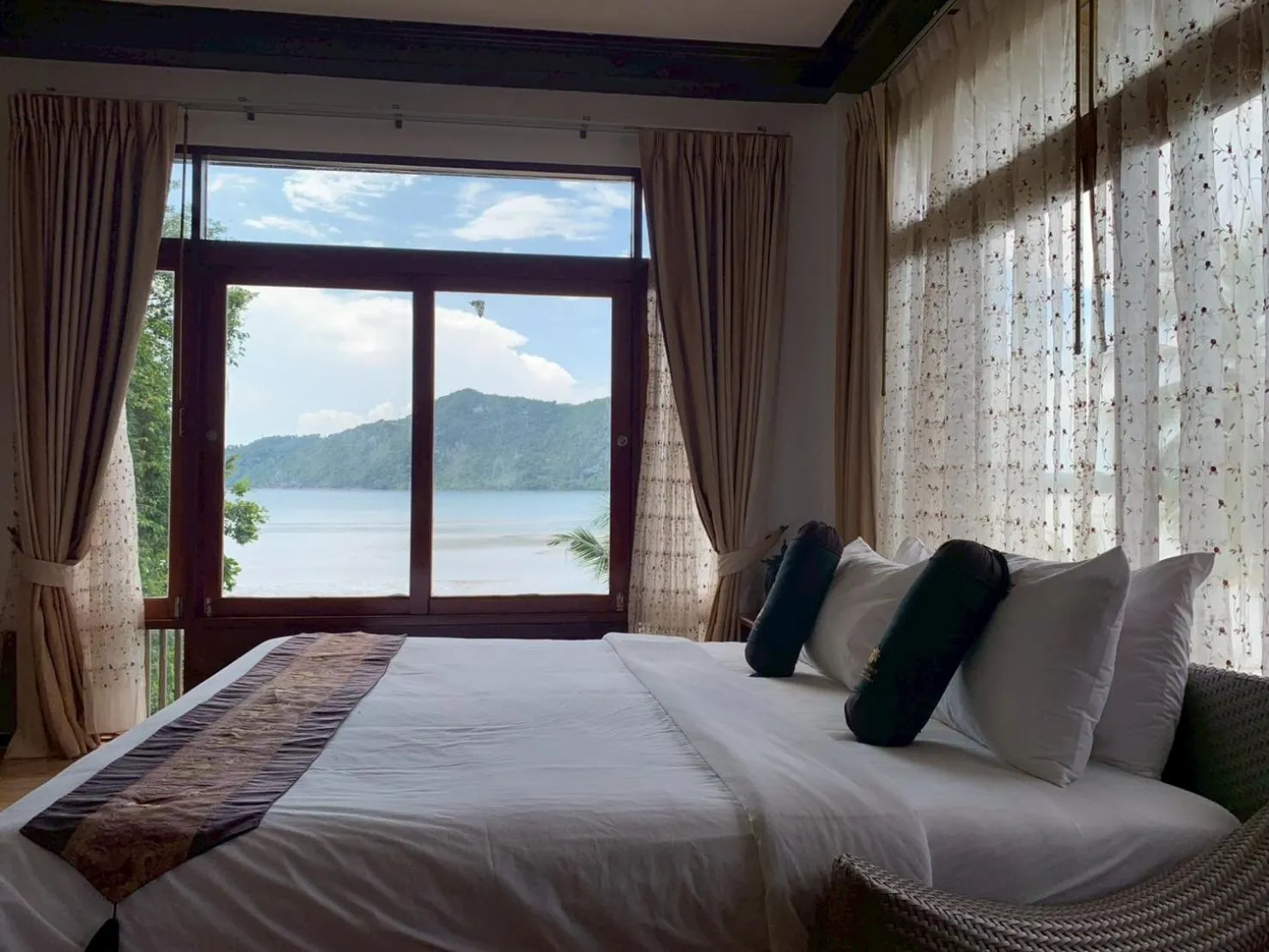 Bed in The Aiyapura Koh Chang