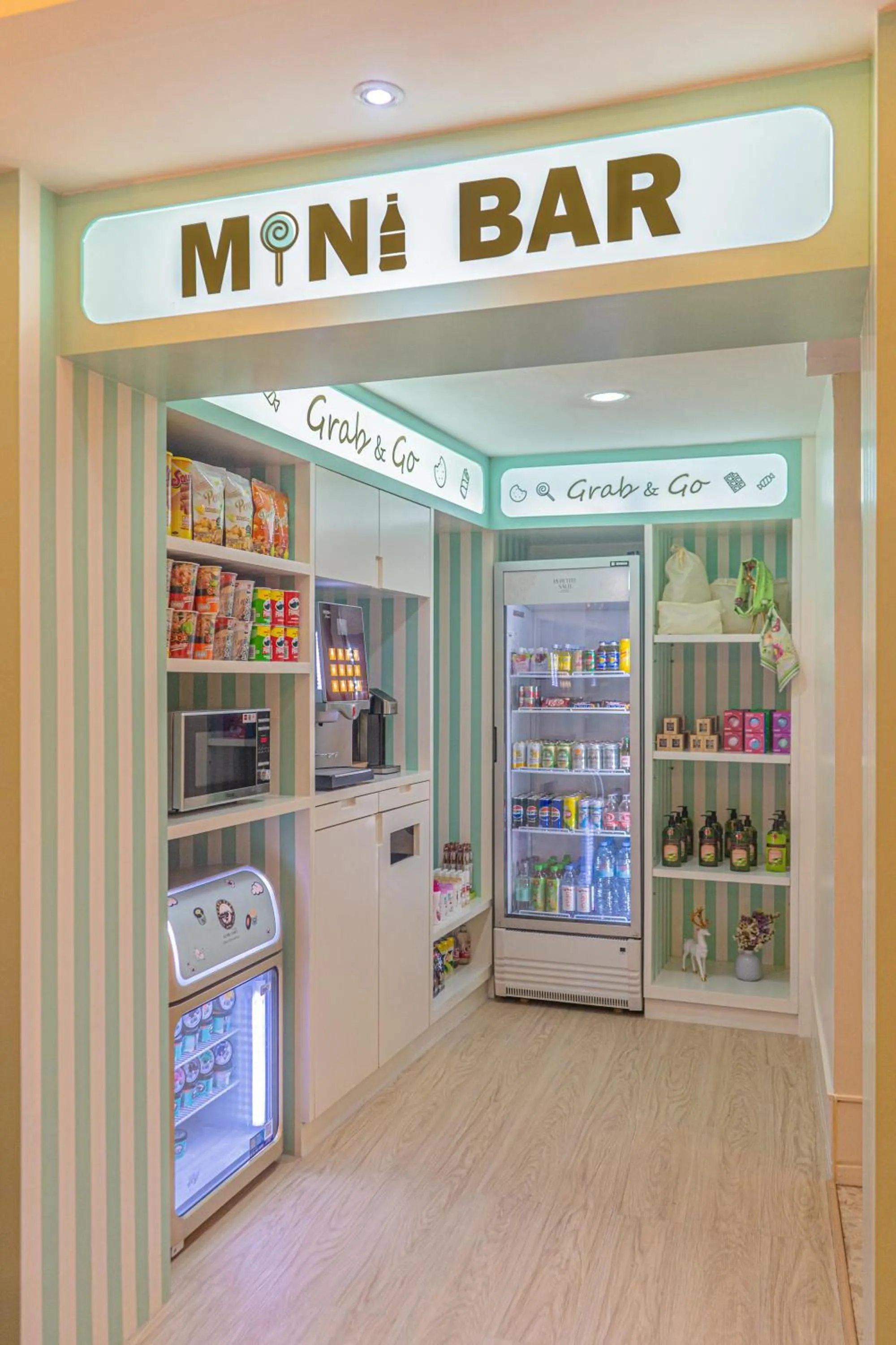 Restaurant/places to eat in La Petite Salil Sukhumvit Thonglor 1