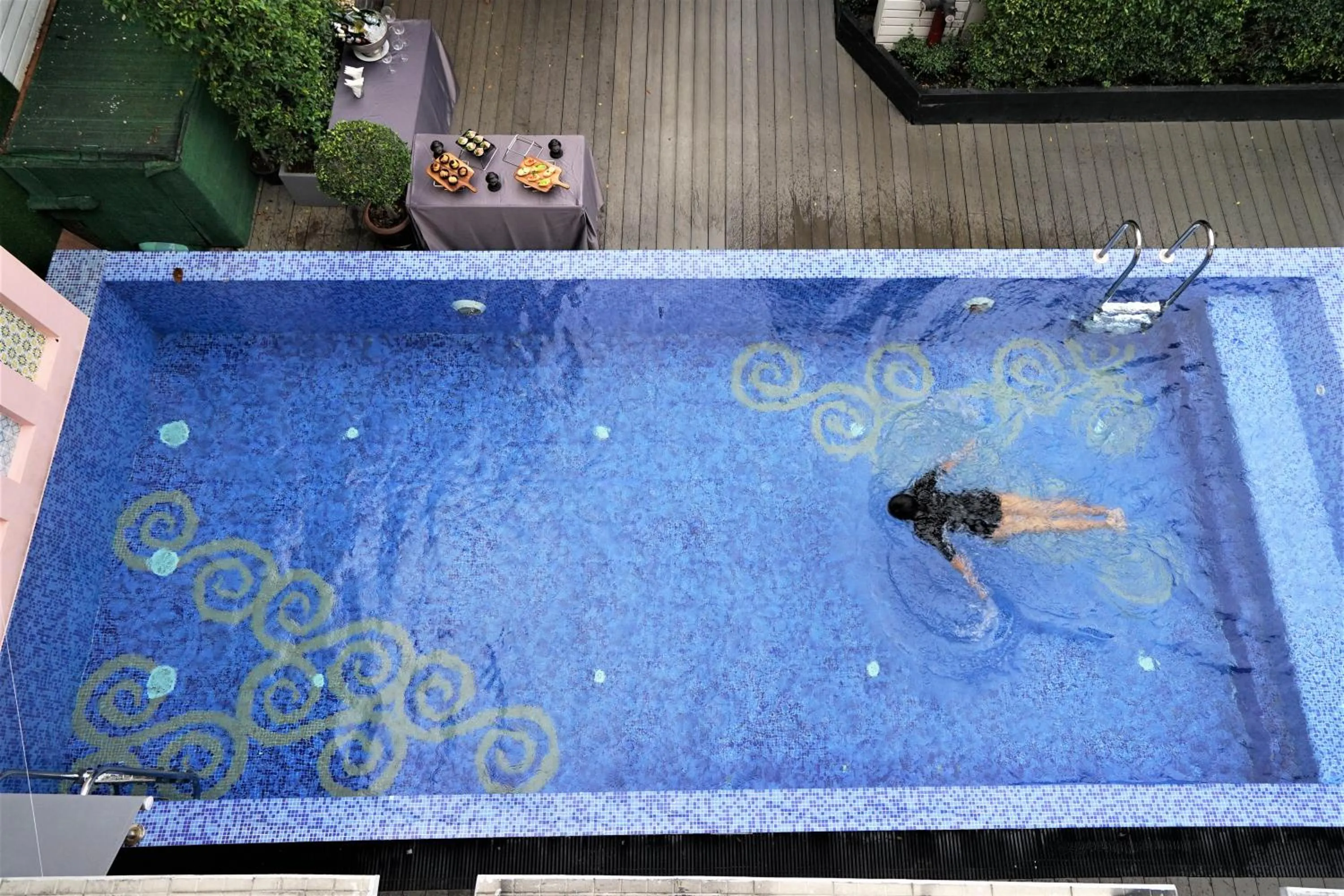 Swimming pool in La Petite Salil Sukhumvit Thonglor 1