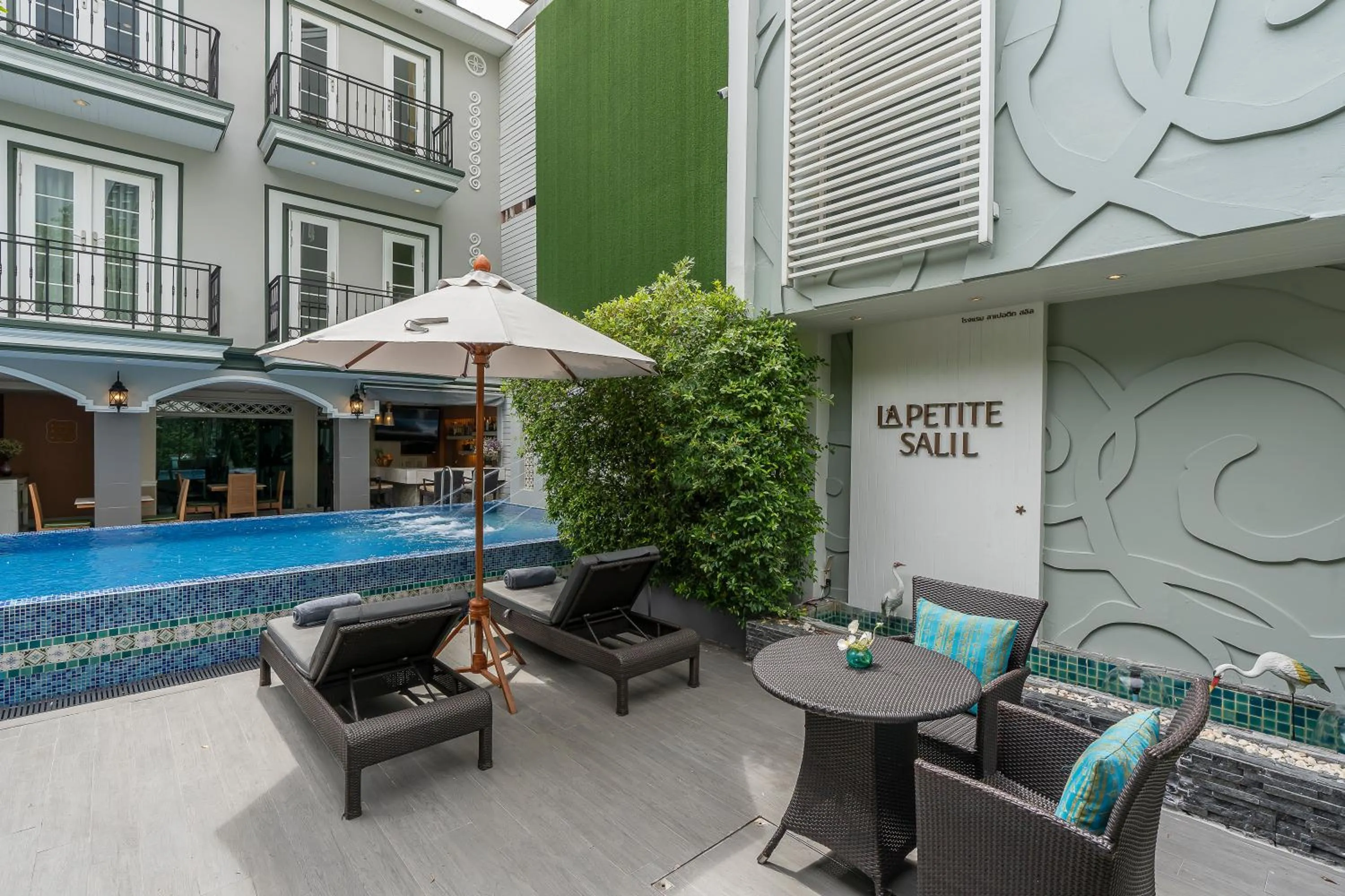 Swimming pool in La Petite Salil Sukhumvit Thonglor 1