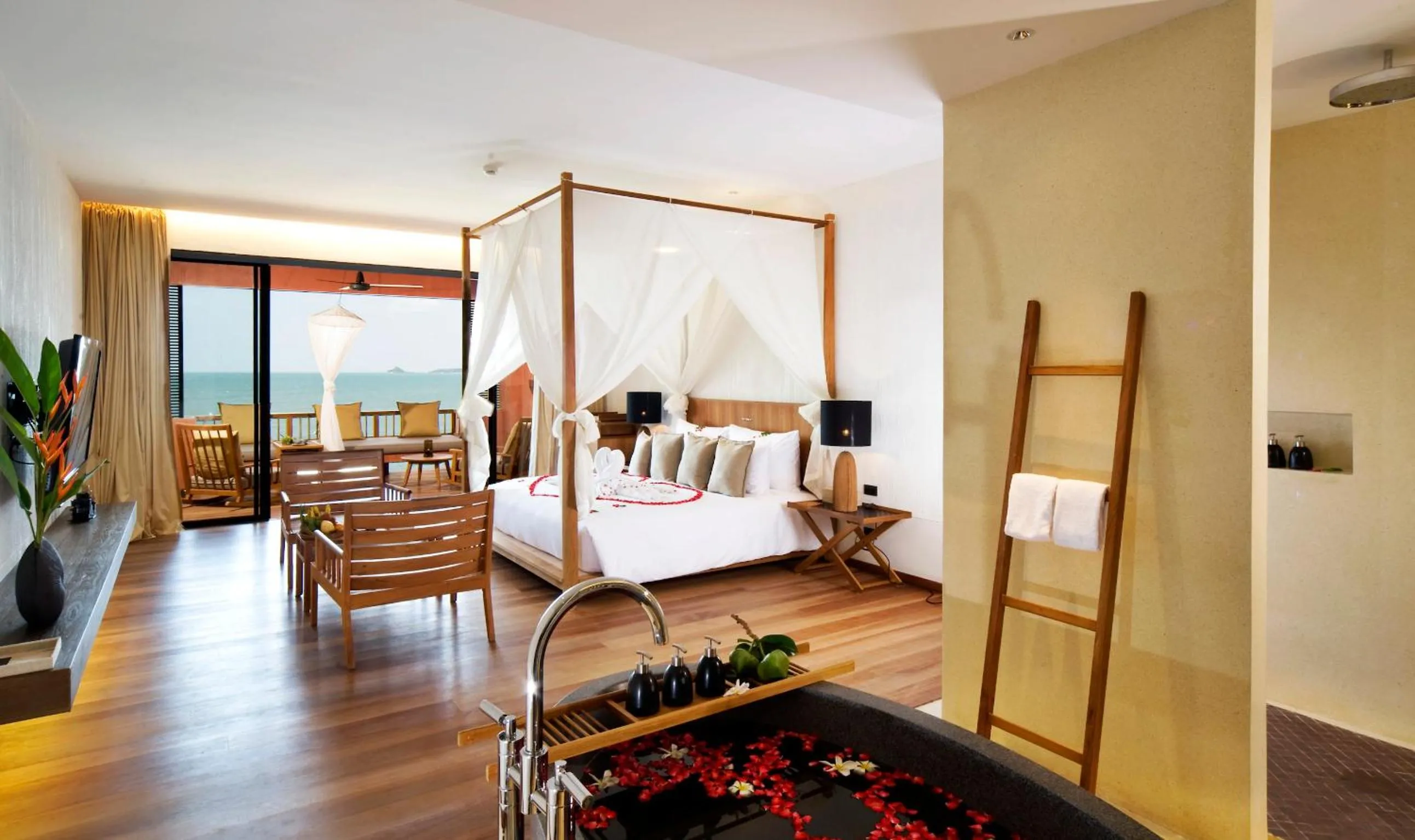 Photo of the whole room, Bed in Hansar Samui Resort & Spa - SHA Extra Plus