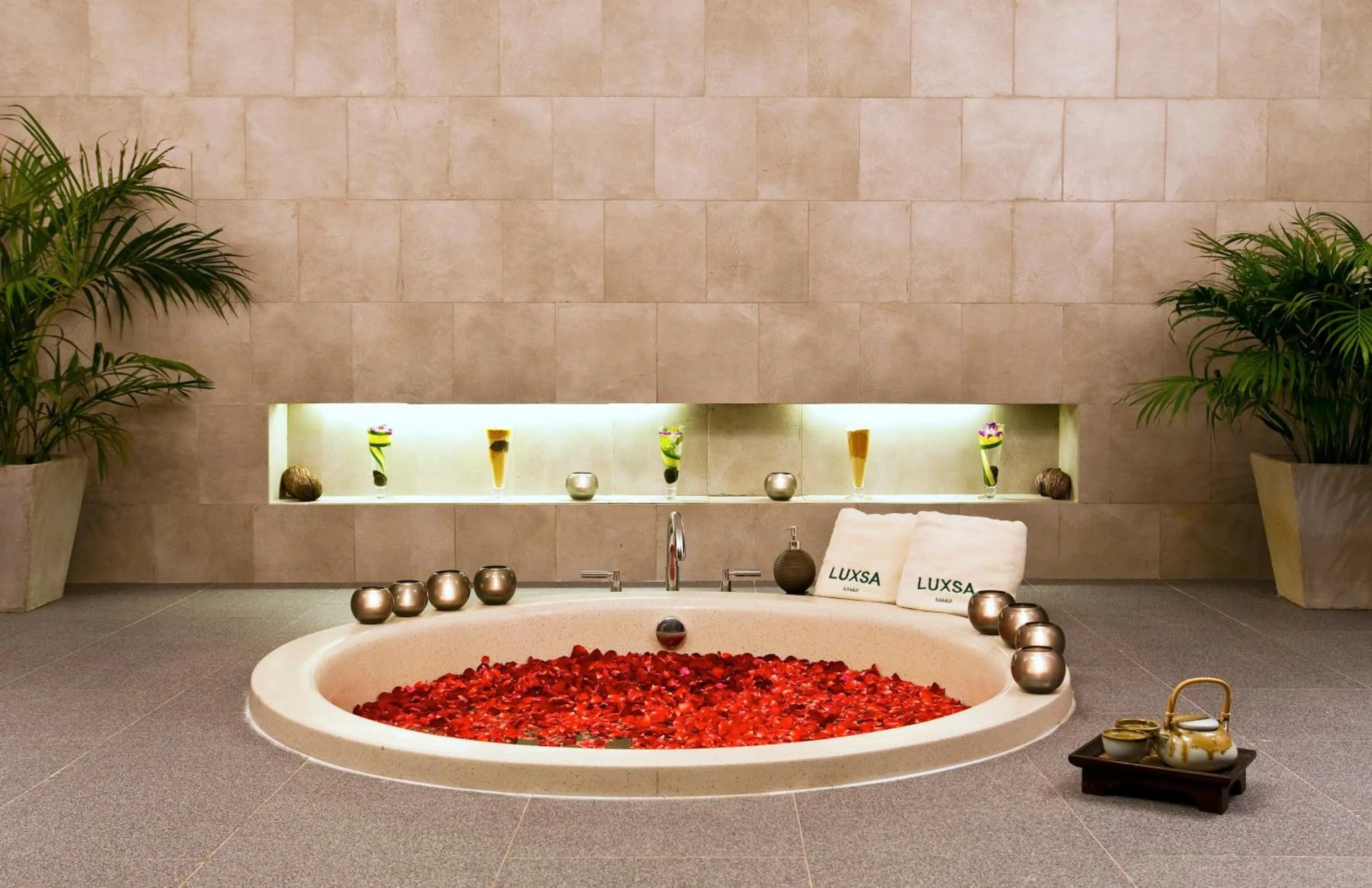 Bathroom in Hansar Samui Resort & Spa - SHA Extra Plus