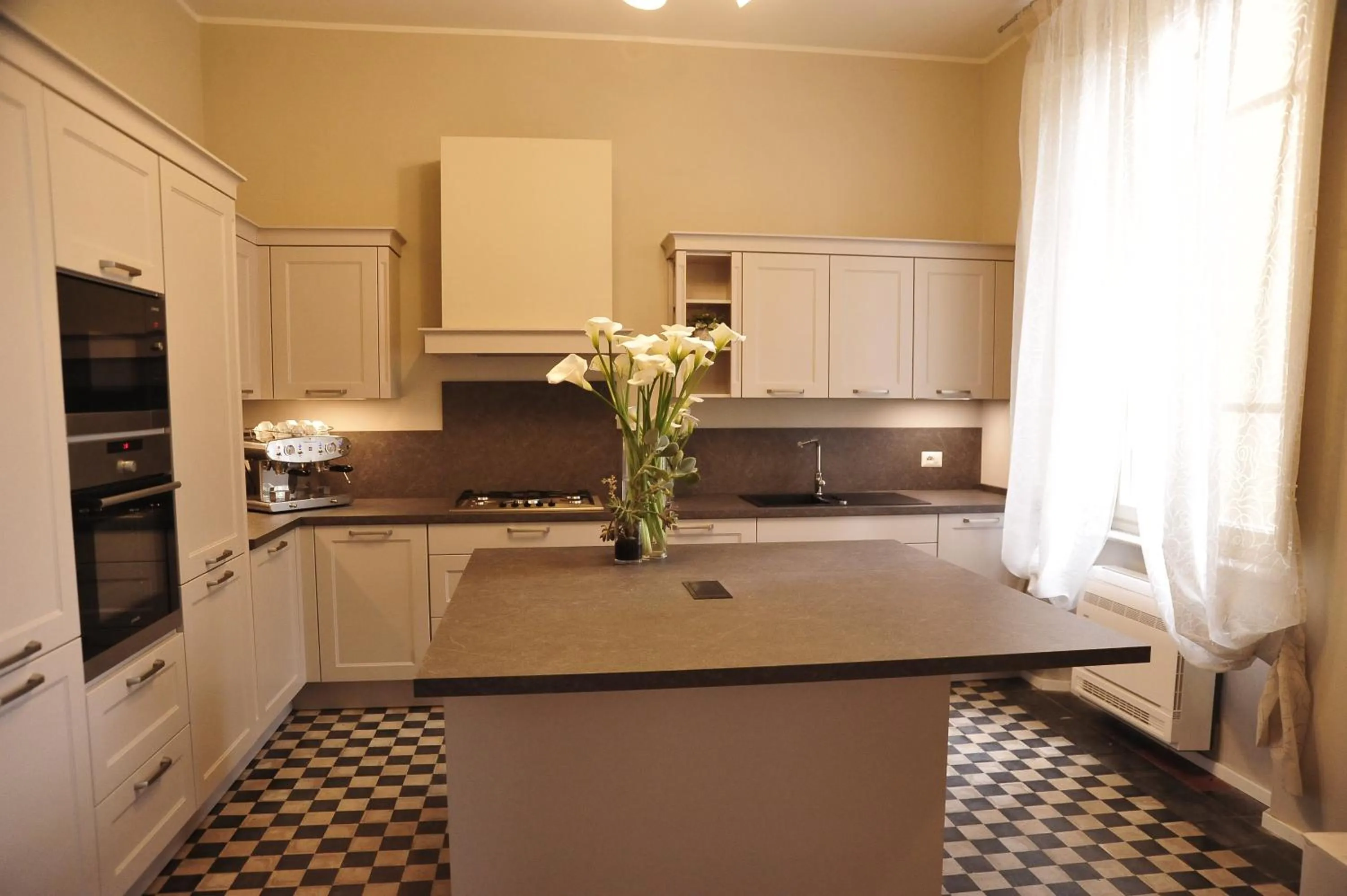 Kitchen or kitchenette in B&B Villa Anna