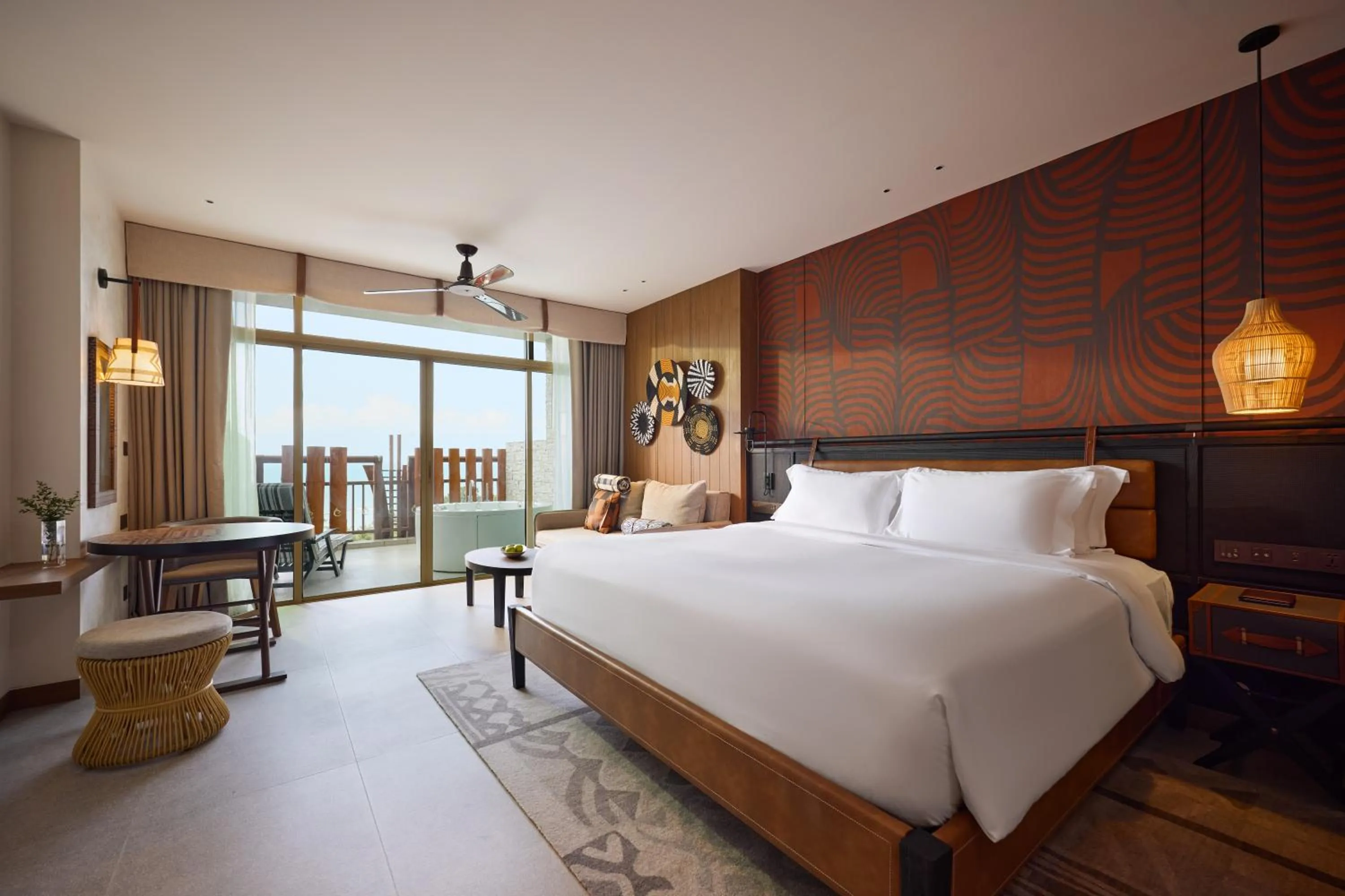 Bedroom, Bed in Centara Grand Mirage Beach Resort Pattaya
