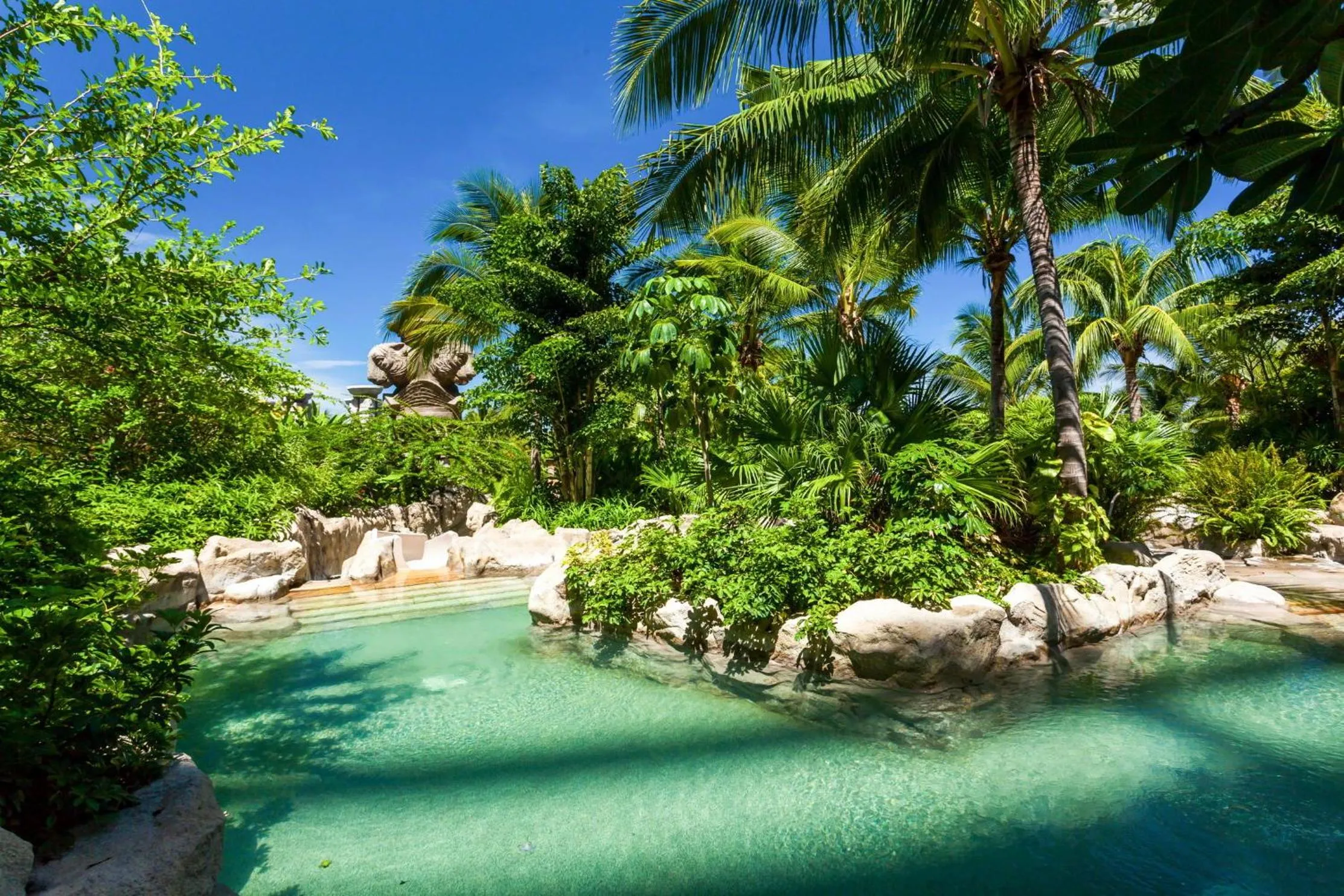 Swimming pool in Centara Grand Mirage Beach Resort Pattaya