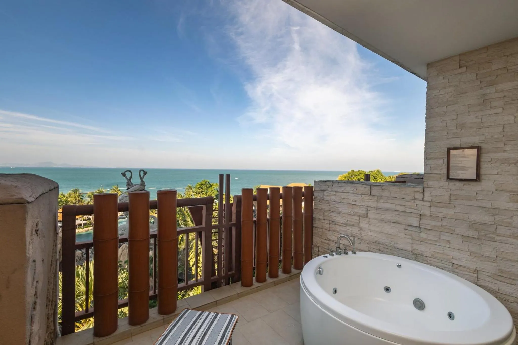 Photo of the whole room in Centara Grand Mirage Beach Resort Pattaya