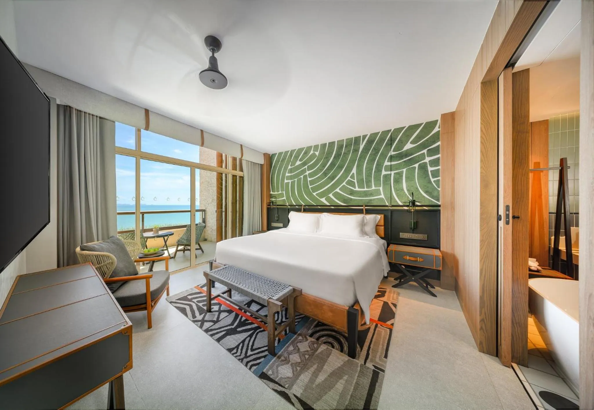 Photo of the whole room, Bed in Centara Grand Mirage Beach Resort Pattaya