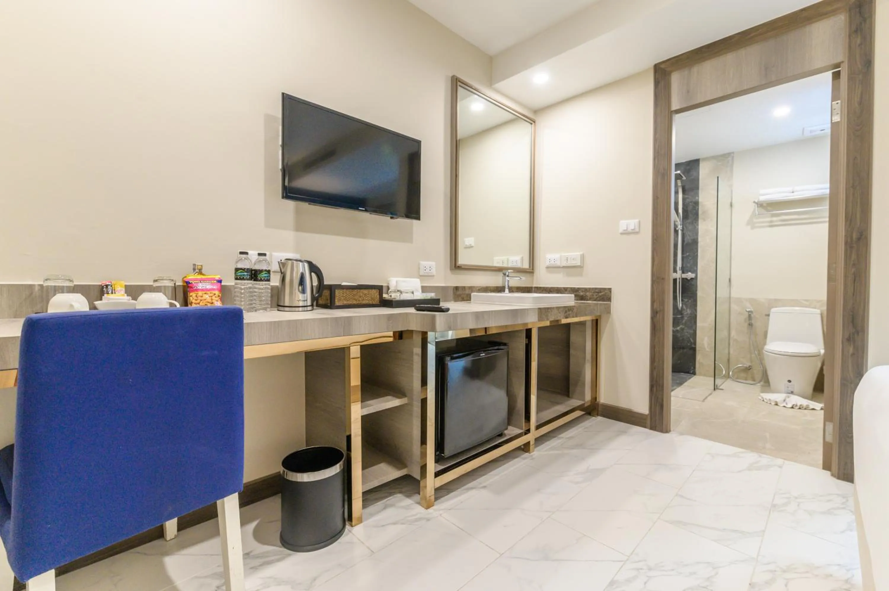 Shower in Andakira Hotel - SHA Extra Plus