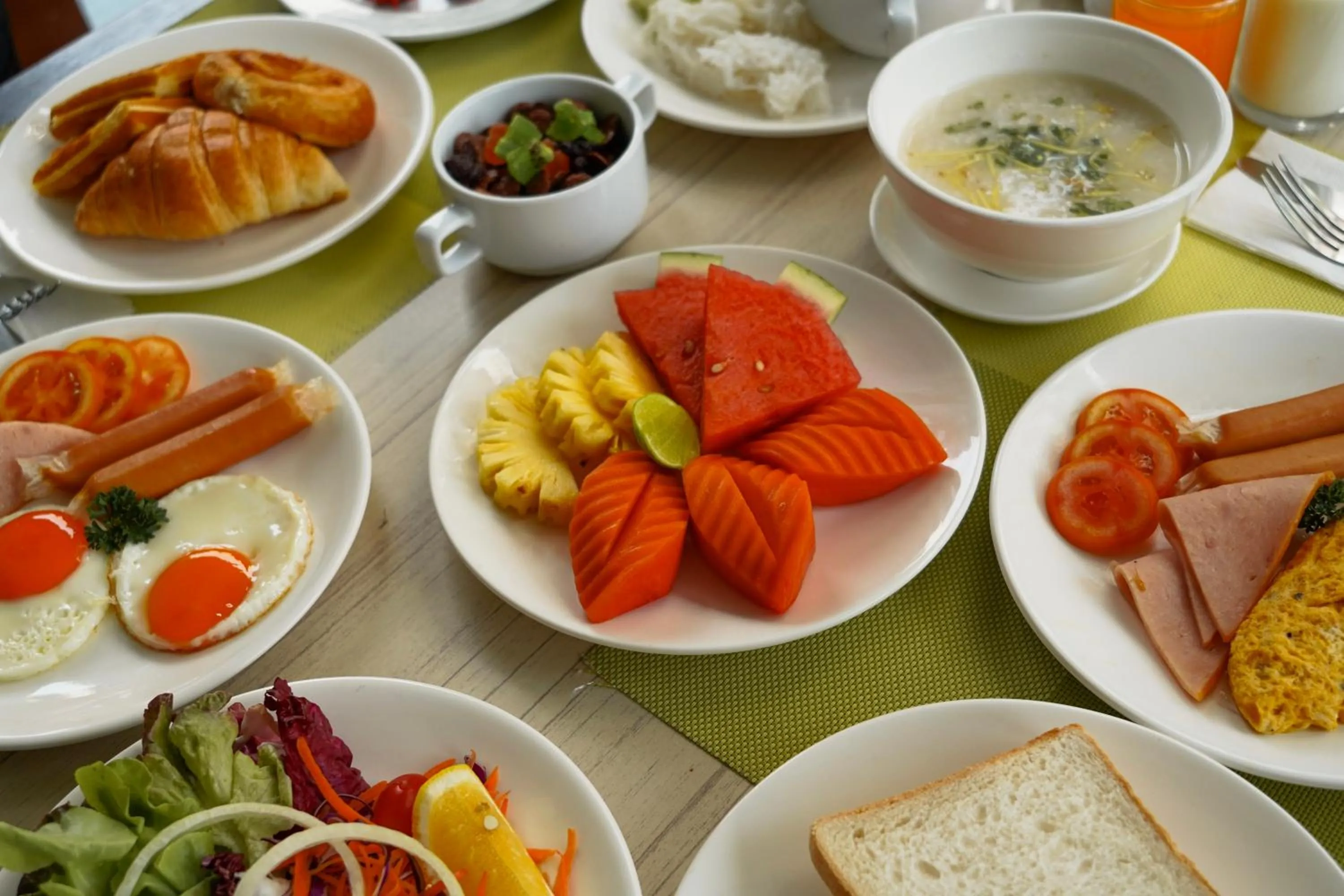 Restaurant/places to eat in Andakira Hotel - SHA Extra Plus