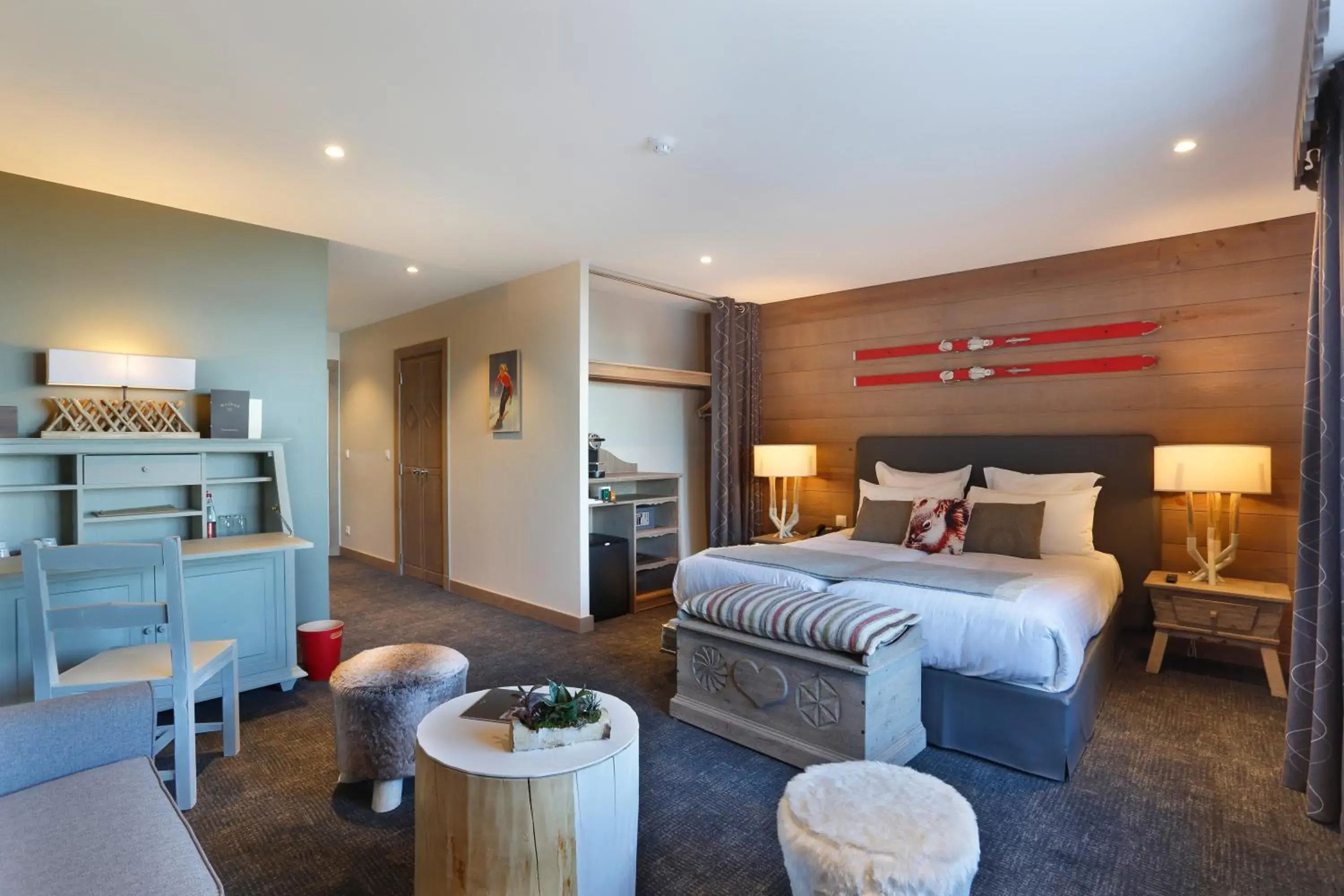 Junior Suite in La Mainaz Hôtel Restaurant Genève - Gex - Mijoux Junior Suite in La Mainaz Hôtel Restaurant Genève - Gex - Mijoux