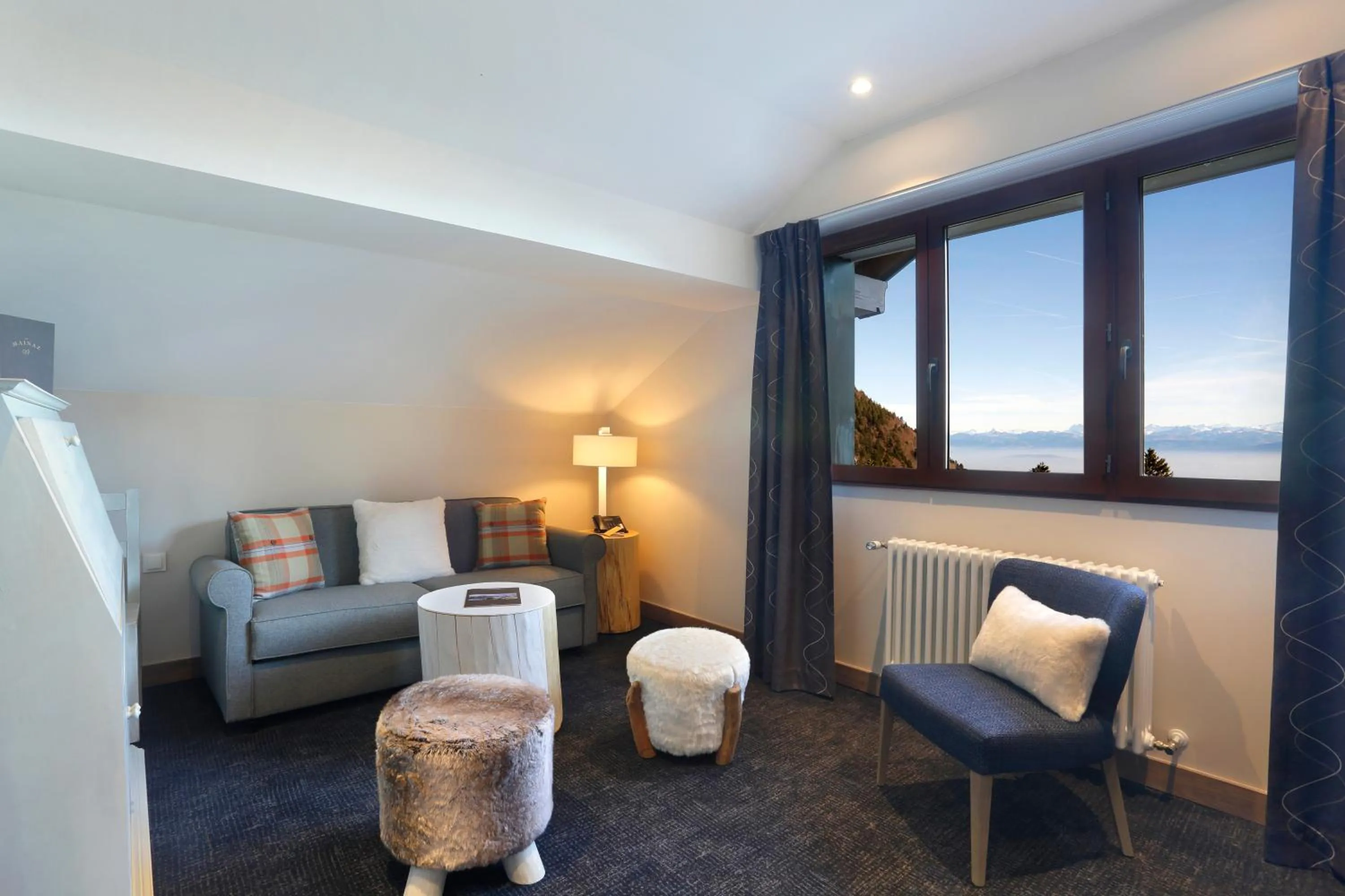 Bedroom in La Mainaz Hôtel Restaurant Genève - Gex - Mijoux