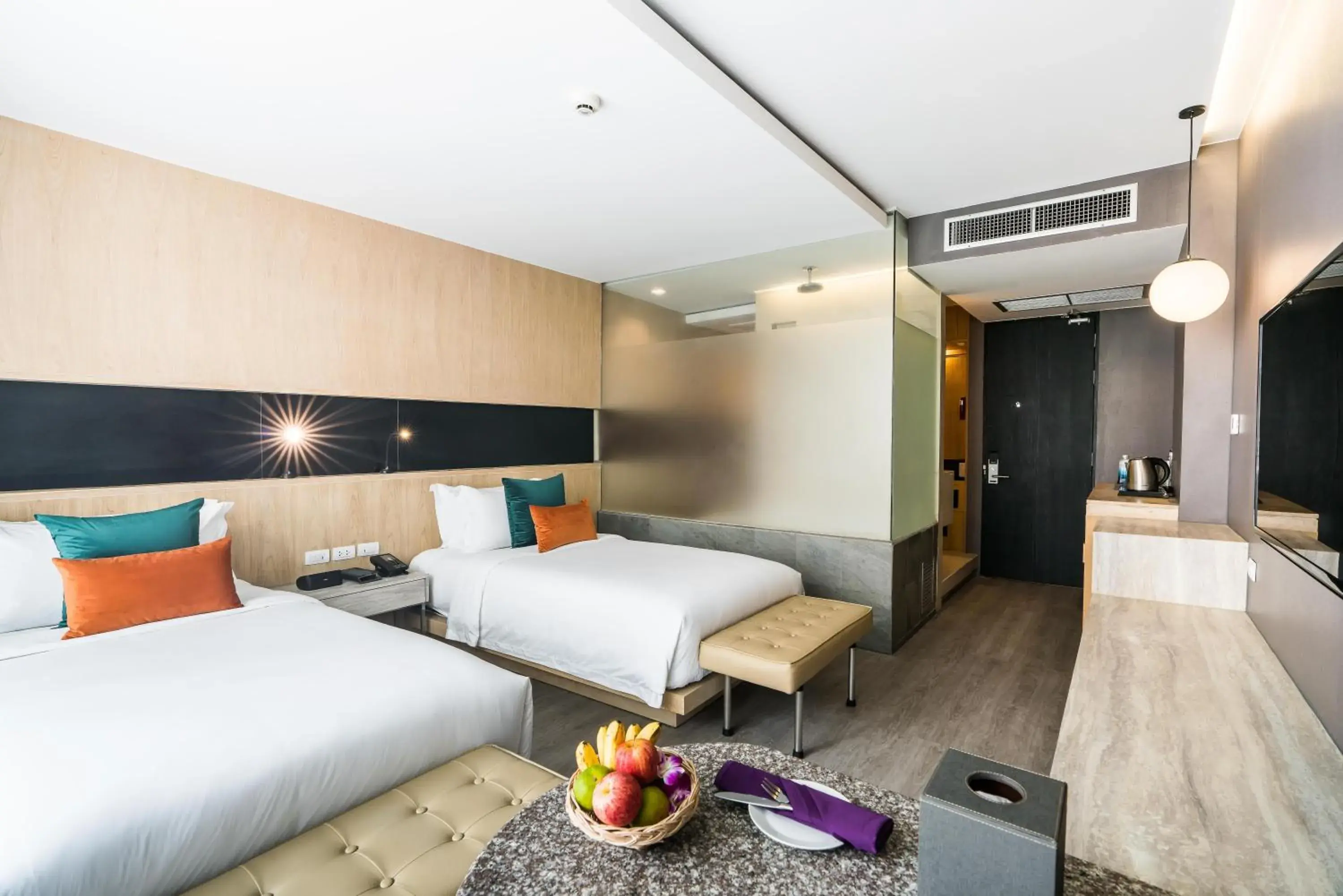 Twin Room with Pool View in Hotel Vista Twin Room with Pool View in Hotel Vista