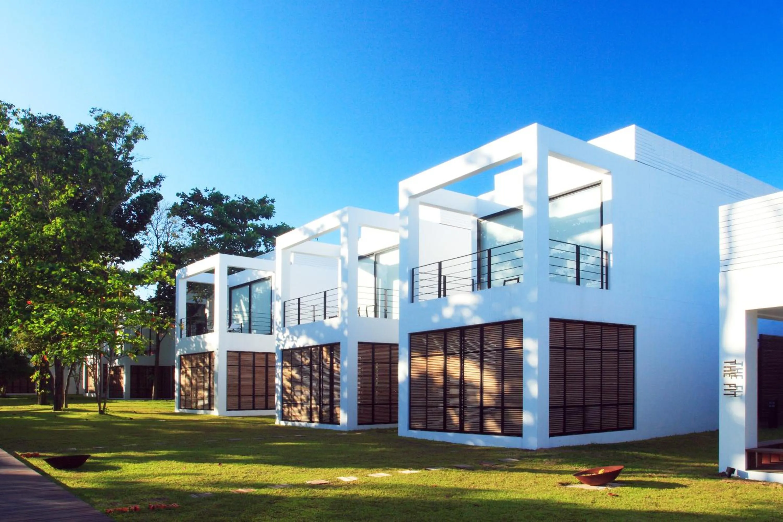 Facade/entrance in The Library