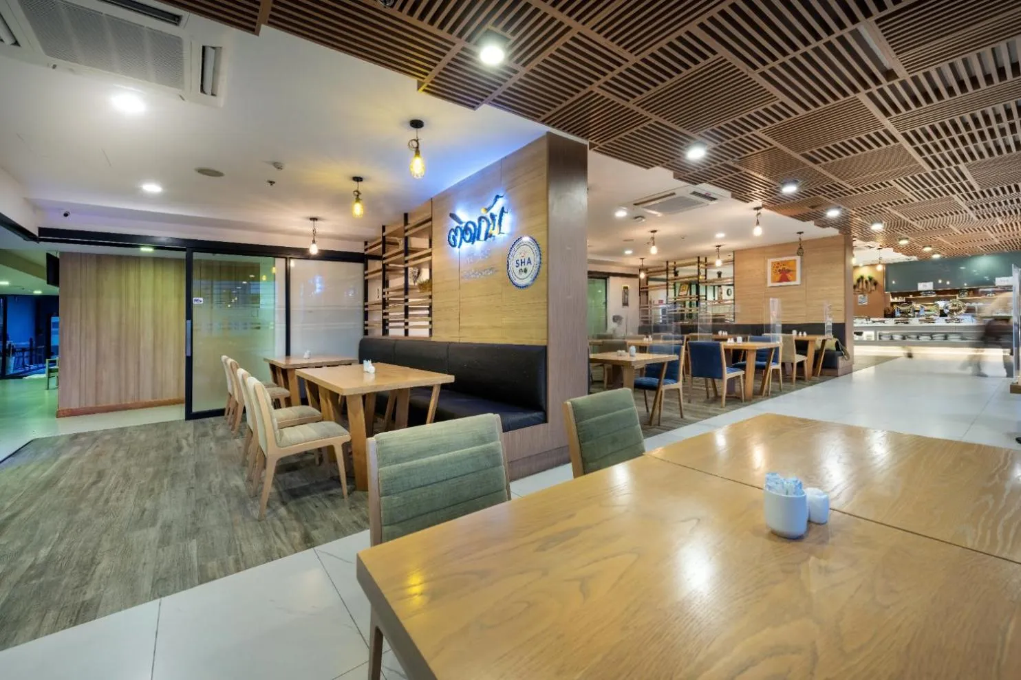 Restaurant/places to eat in PLAAI Prime Hotel Rayong SHA Extra Plus