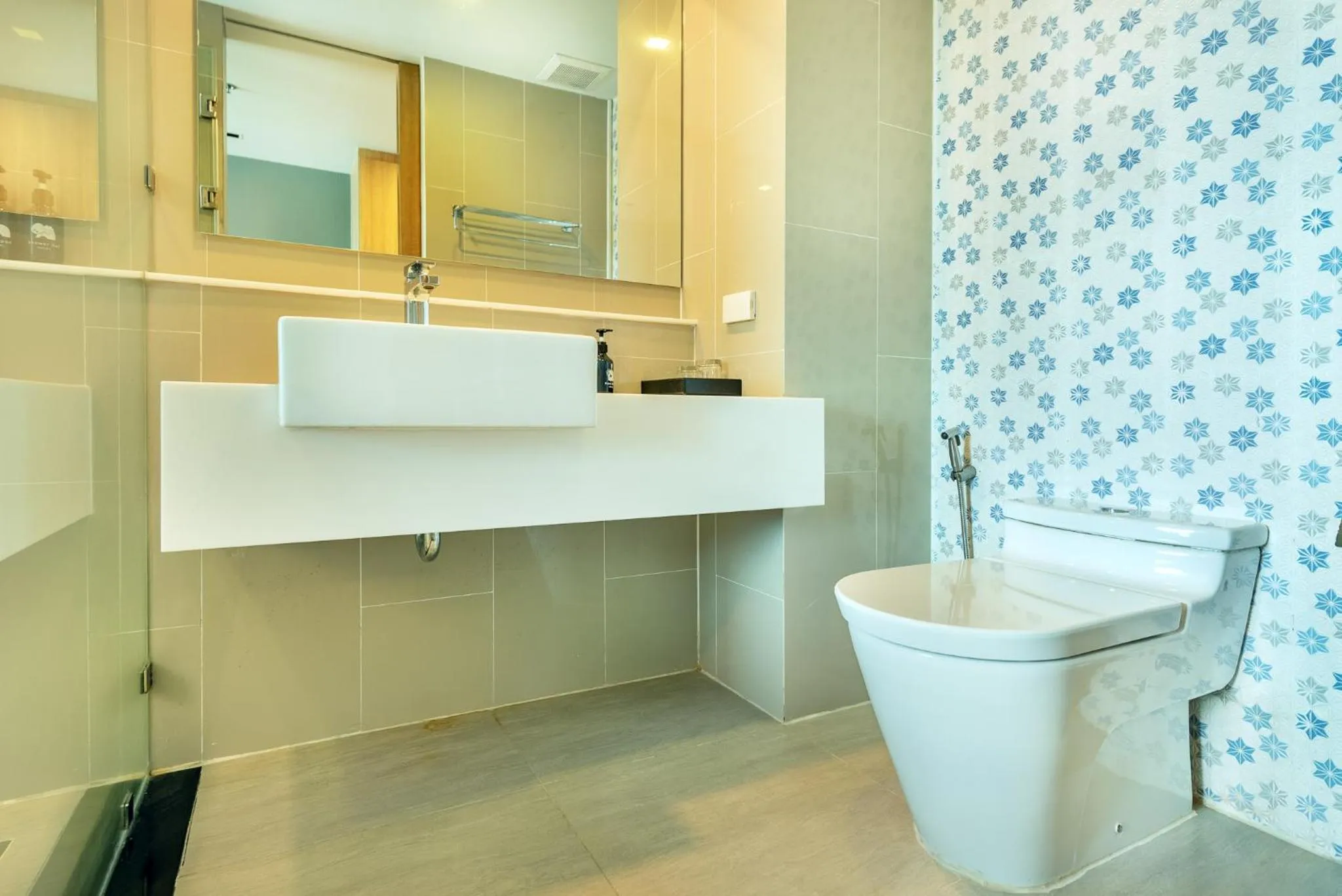 Toilet in PLAAI Prime Hotel Rayong SHA Extra Plus