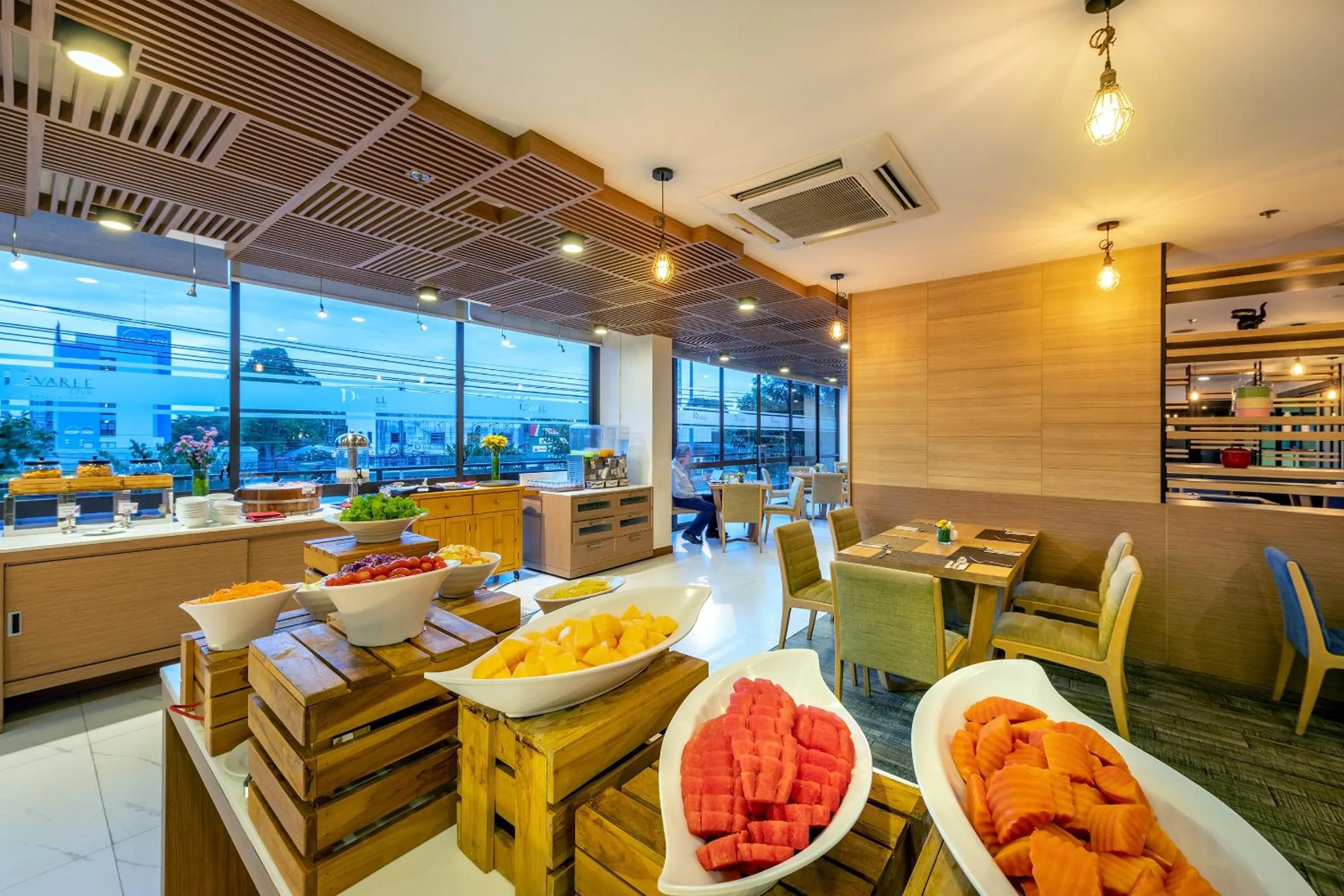 Restaurant/places to eat in PLAAI Prime Hotel Rayong SHA Extra Plus