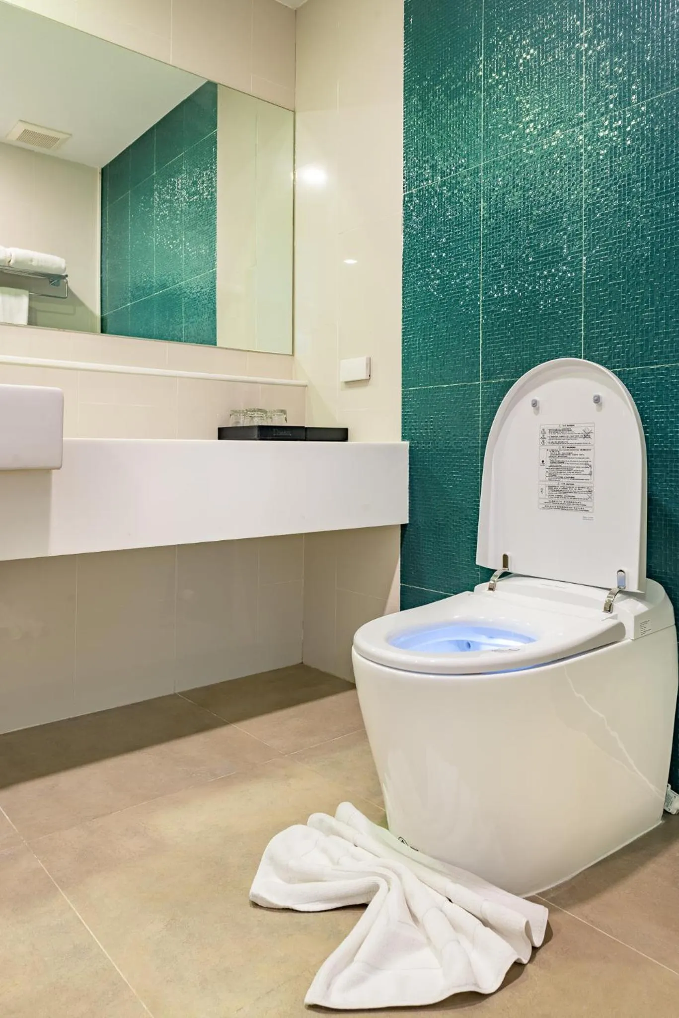 Bath in PLAAI Prime Hotel Rayong SHA Extra Plus