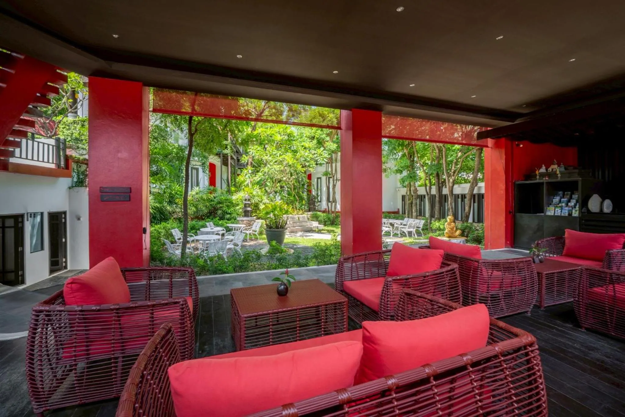 Lobby or reception in Kirikayan Boutique Resort - SHA Extra Plus