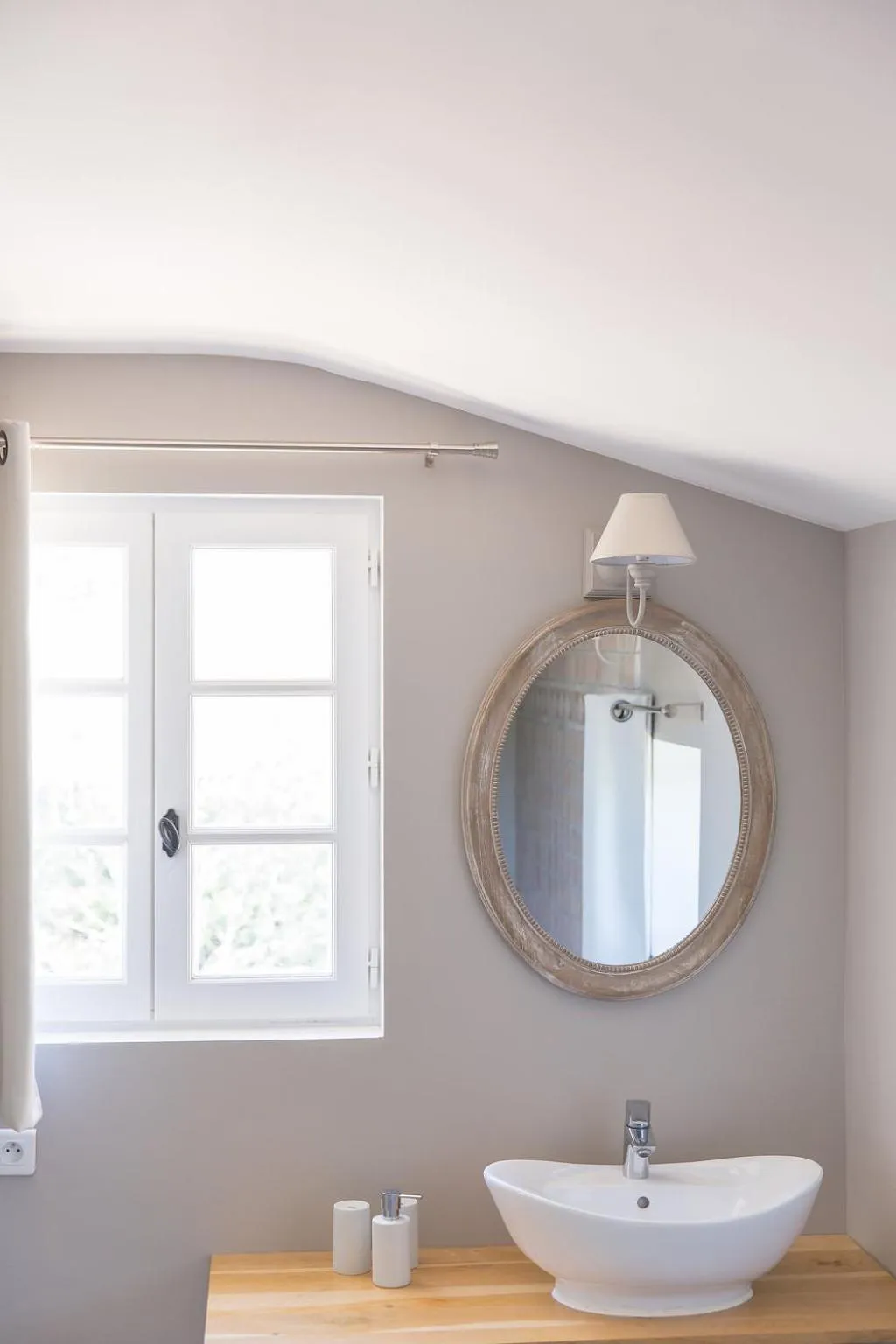 Bathroom in Le Mas des Alexandrins
