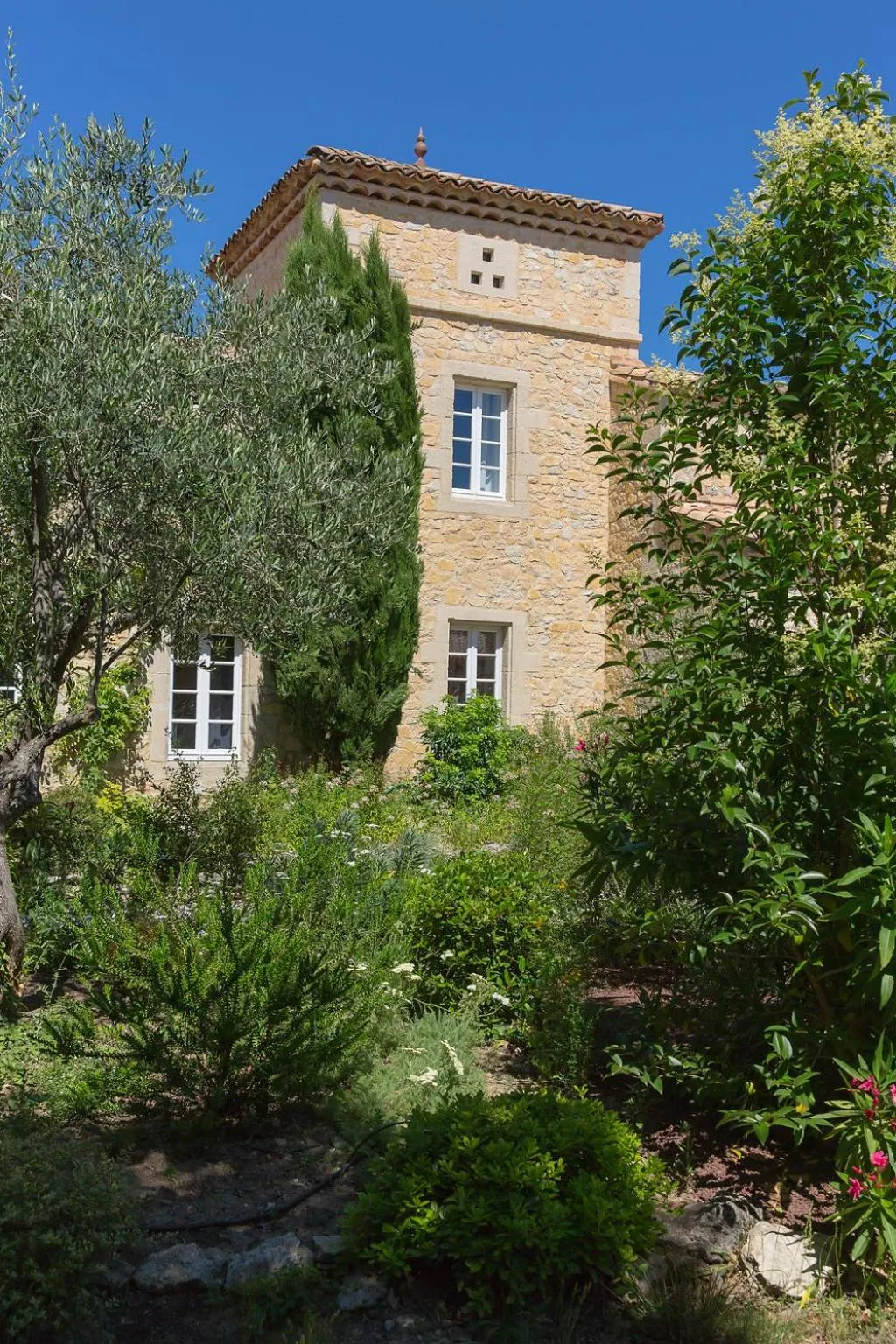 Property building in Le Mas des Alexandrins