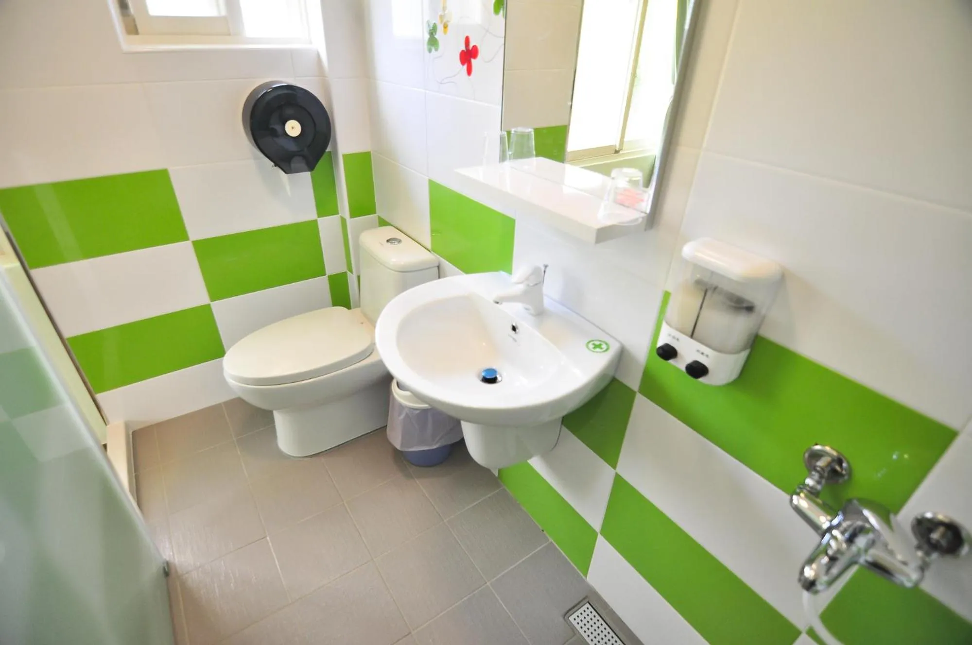 Shower in Dream Homestay