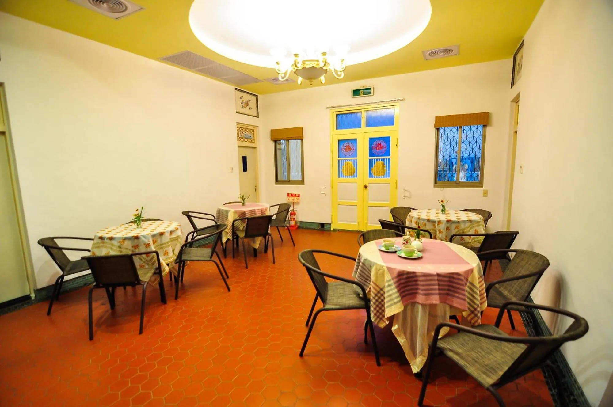 Restaurant/places to eat in Dream Homestay
