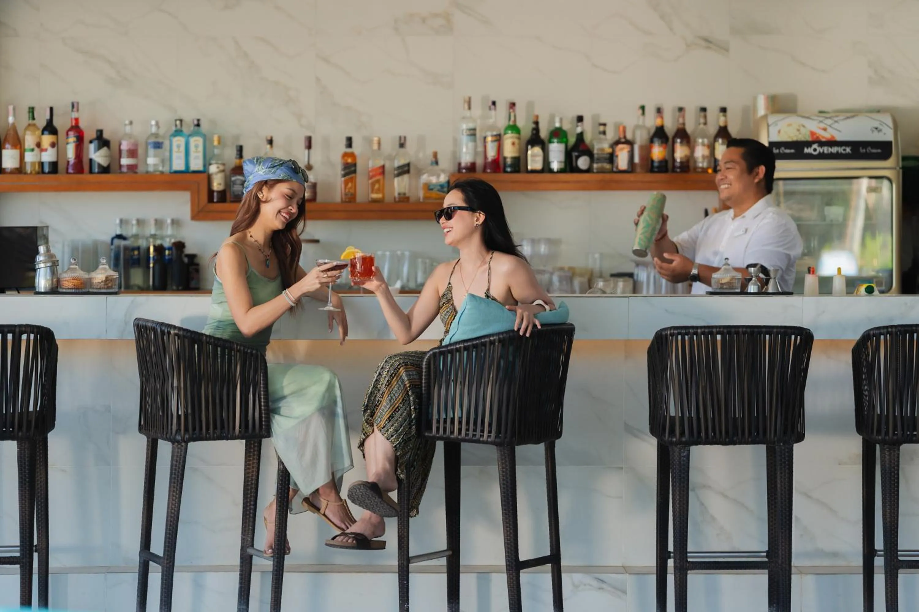 Lounge or bar in Mövenpick Asara Resort & Spa Hua Hin