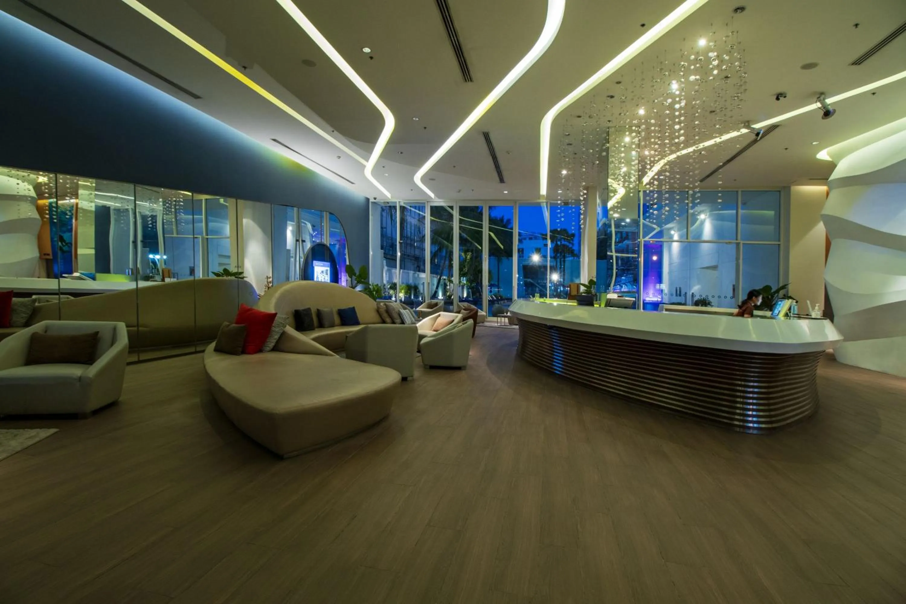 Lobby or reception in Hotel Baraquda Heeton Pattaya by Compass Hospitality