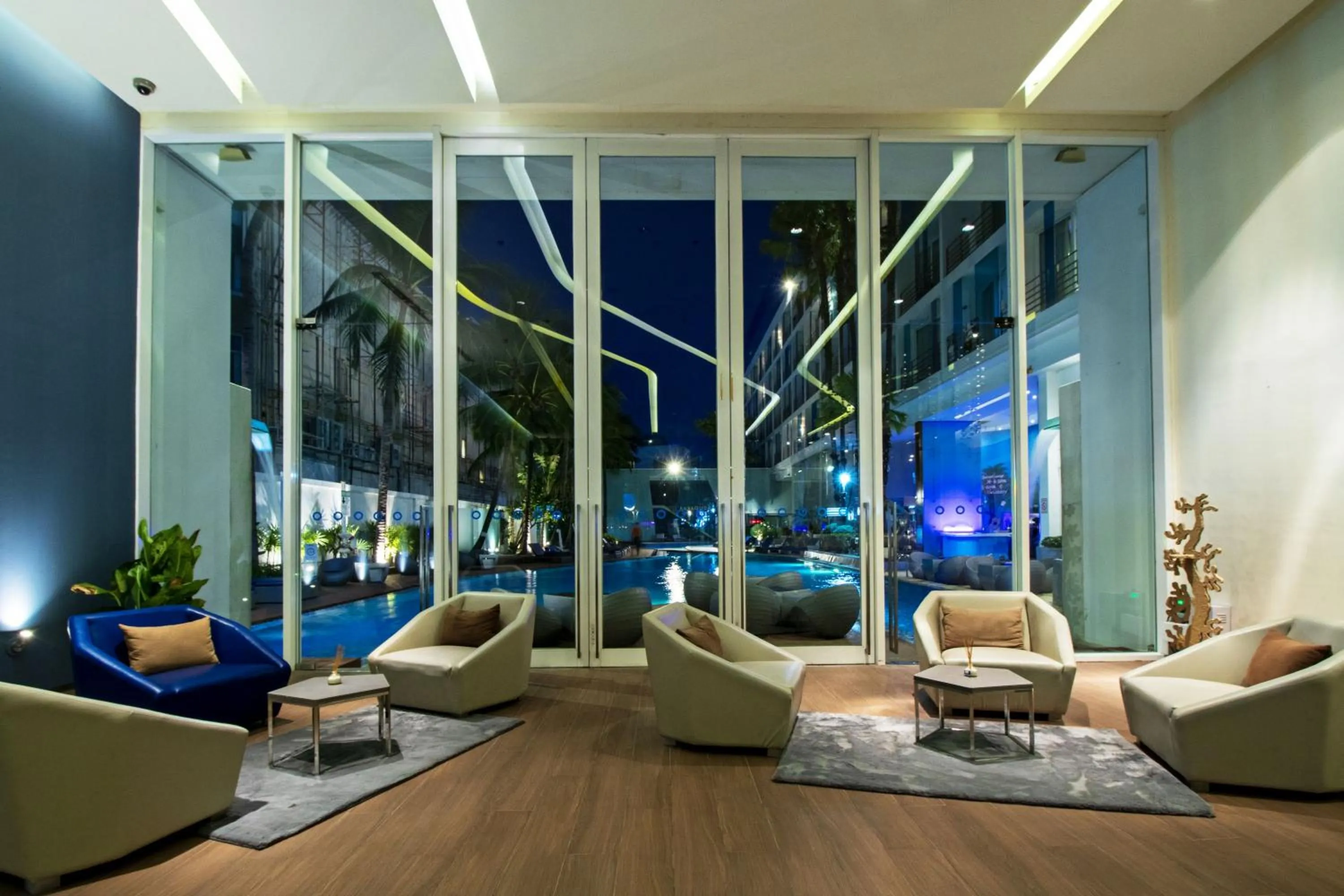 Lobby or reception in Hotel Baraquda Heeton Pattaya by Compass Hospitality