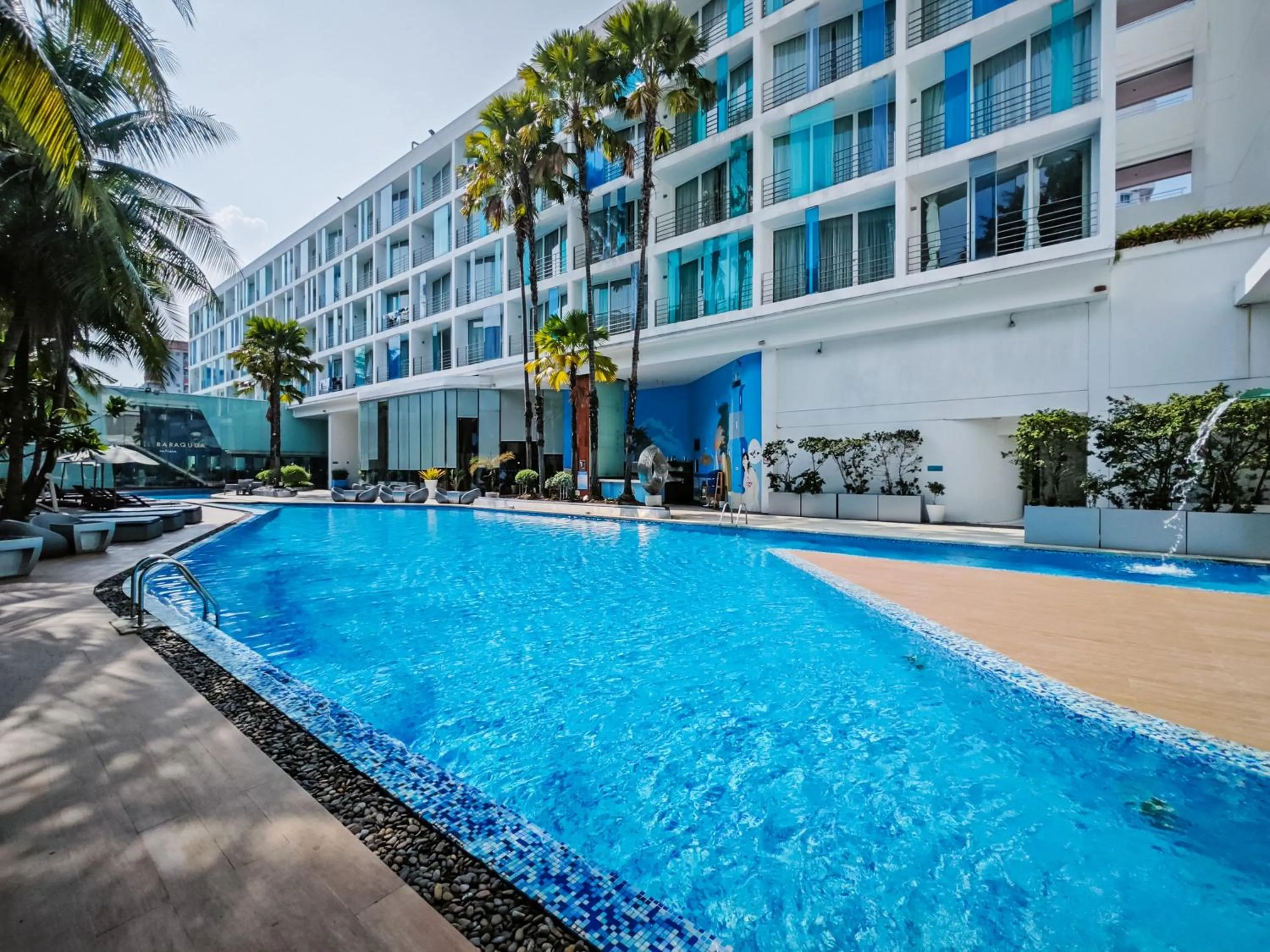Property building in Hotel Baraquda Heeton Pattaya by Compass Hospitality