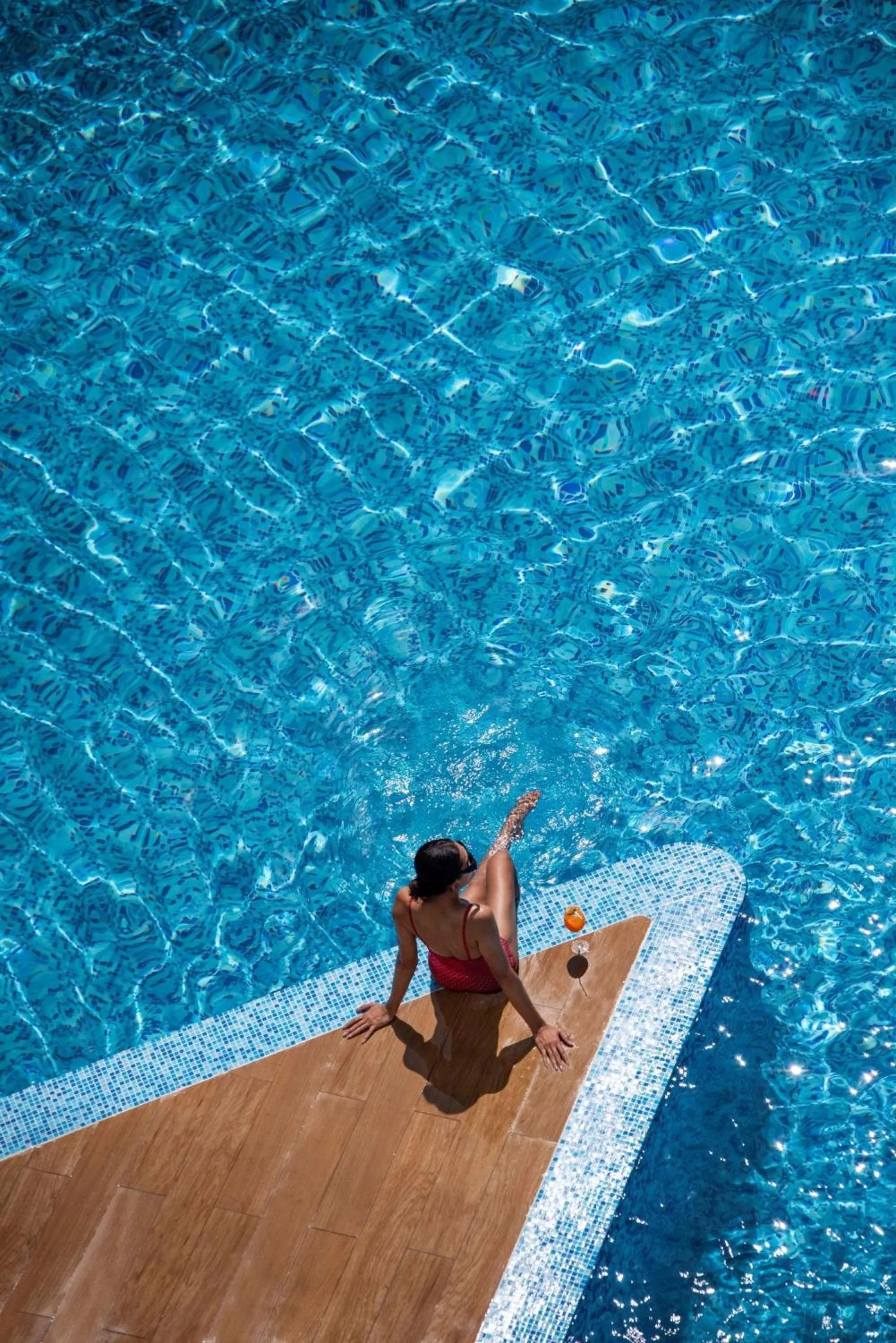 Swimming pool in Hotel Baraquda Heeton Pattaya by Compass Hospitality