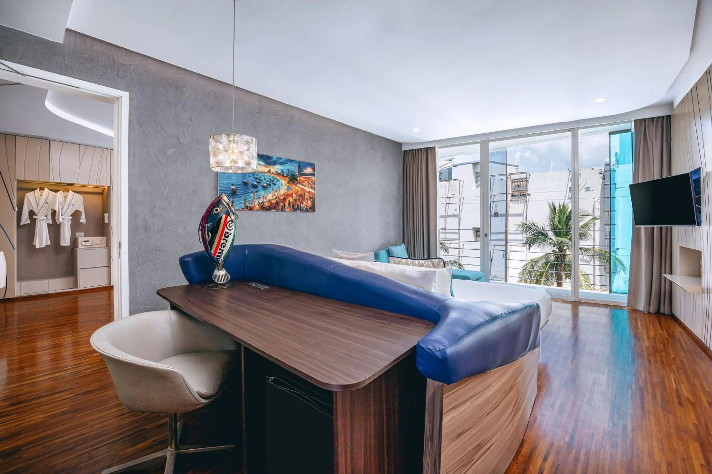 Bed in Hotel Baraquda Heeton Pattaya by Compass Hospitality