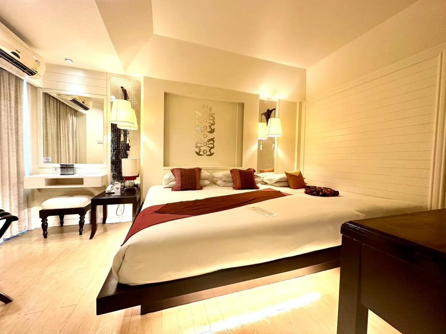 Bed in Chiangmai Gate Hotel