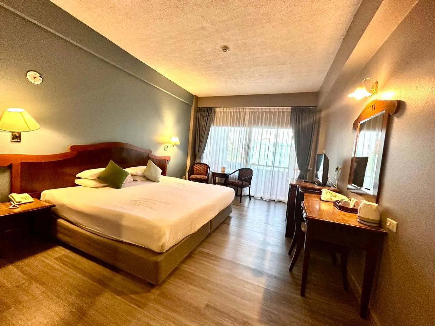 Bed in Chiangmai Gate Hotel