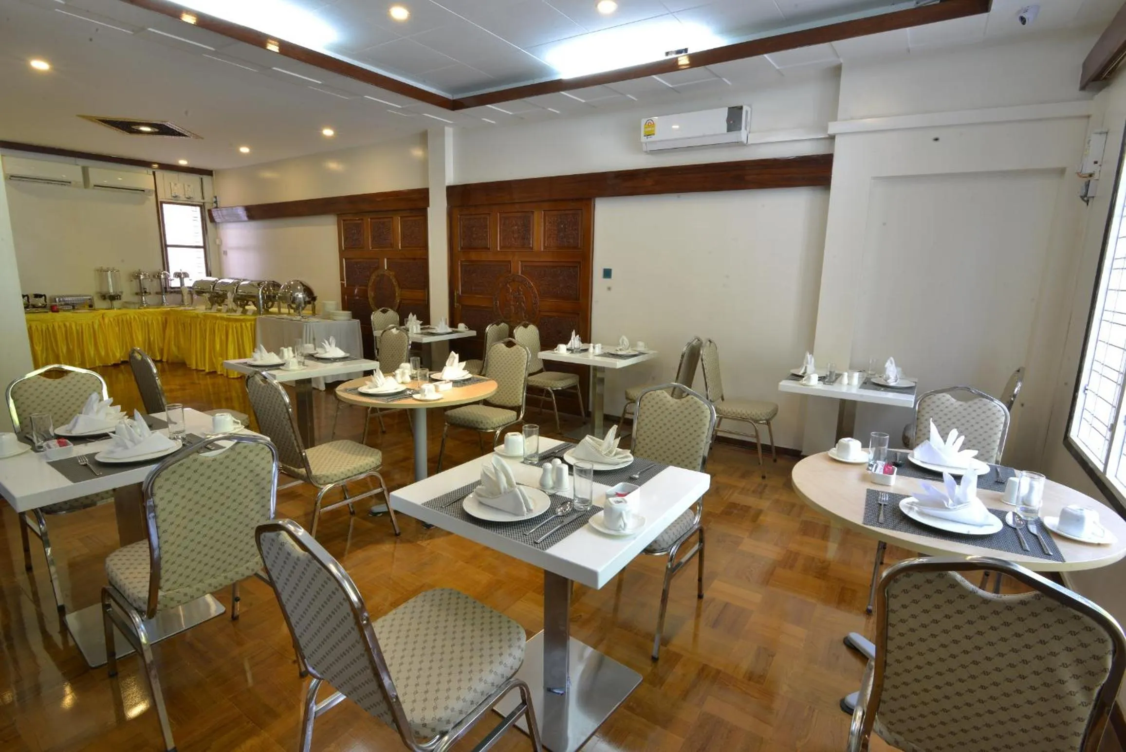 Dining area in Serene Valley Hotel
