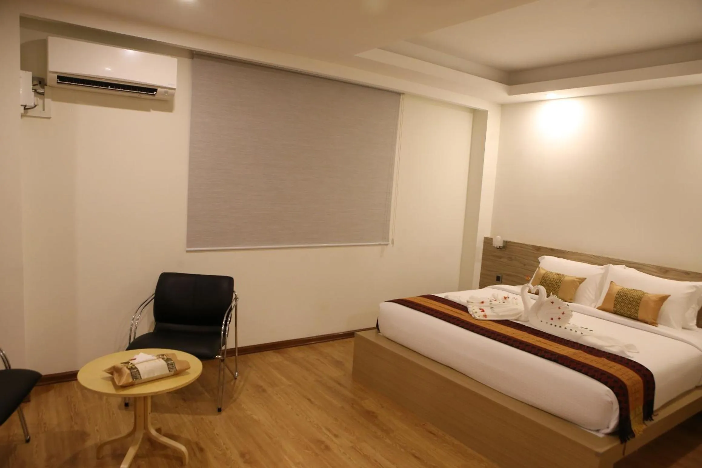 Bedroom, Bed in Serene Valley Hotel