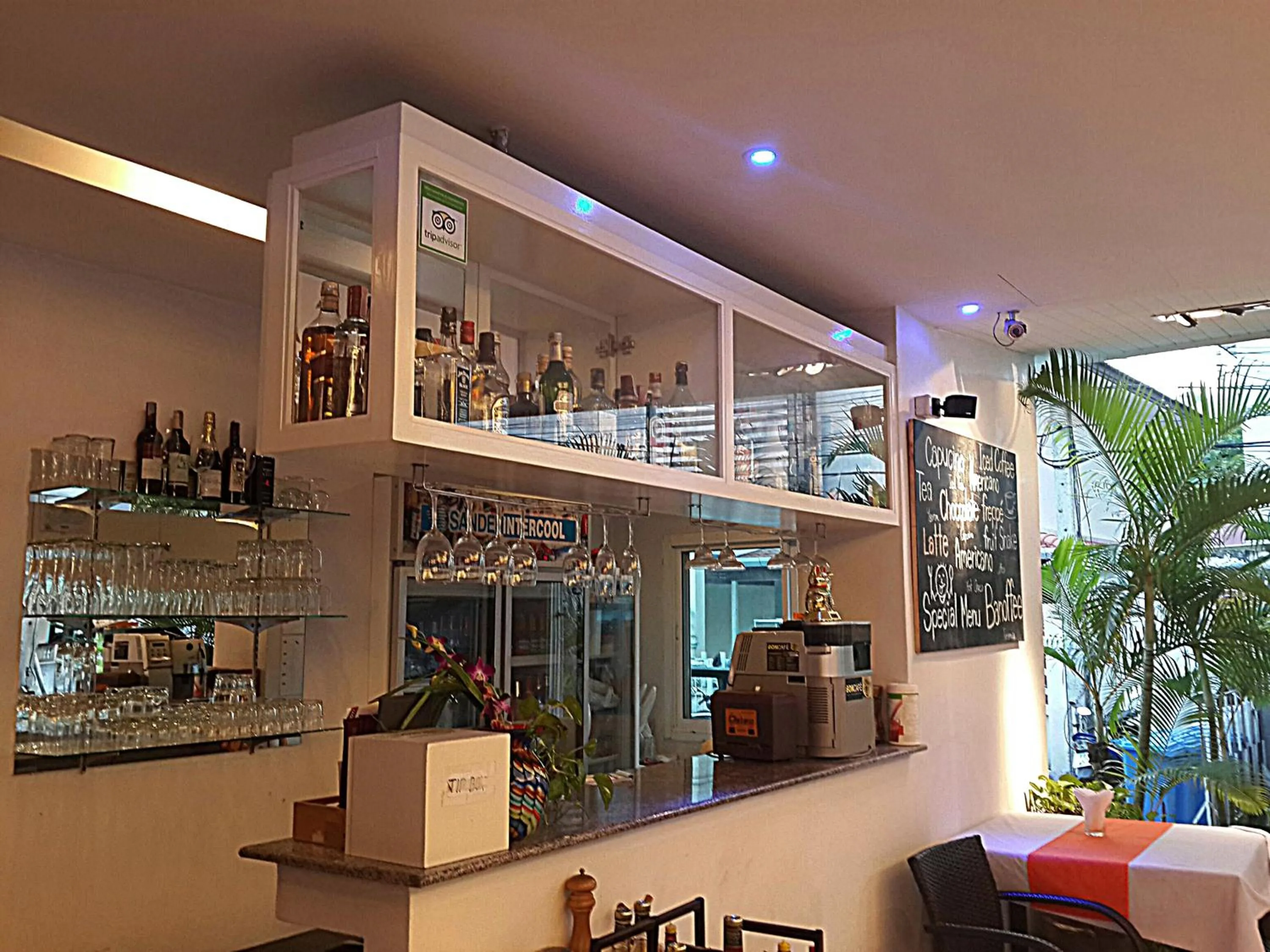 Restaurant/places to eat in Kata Beach Studio Phuket