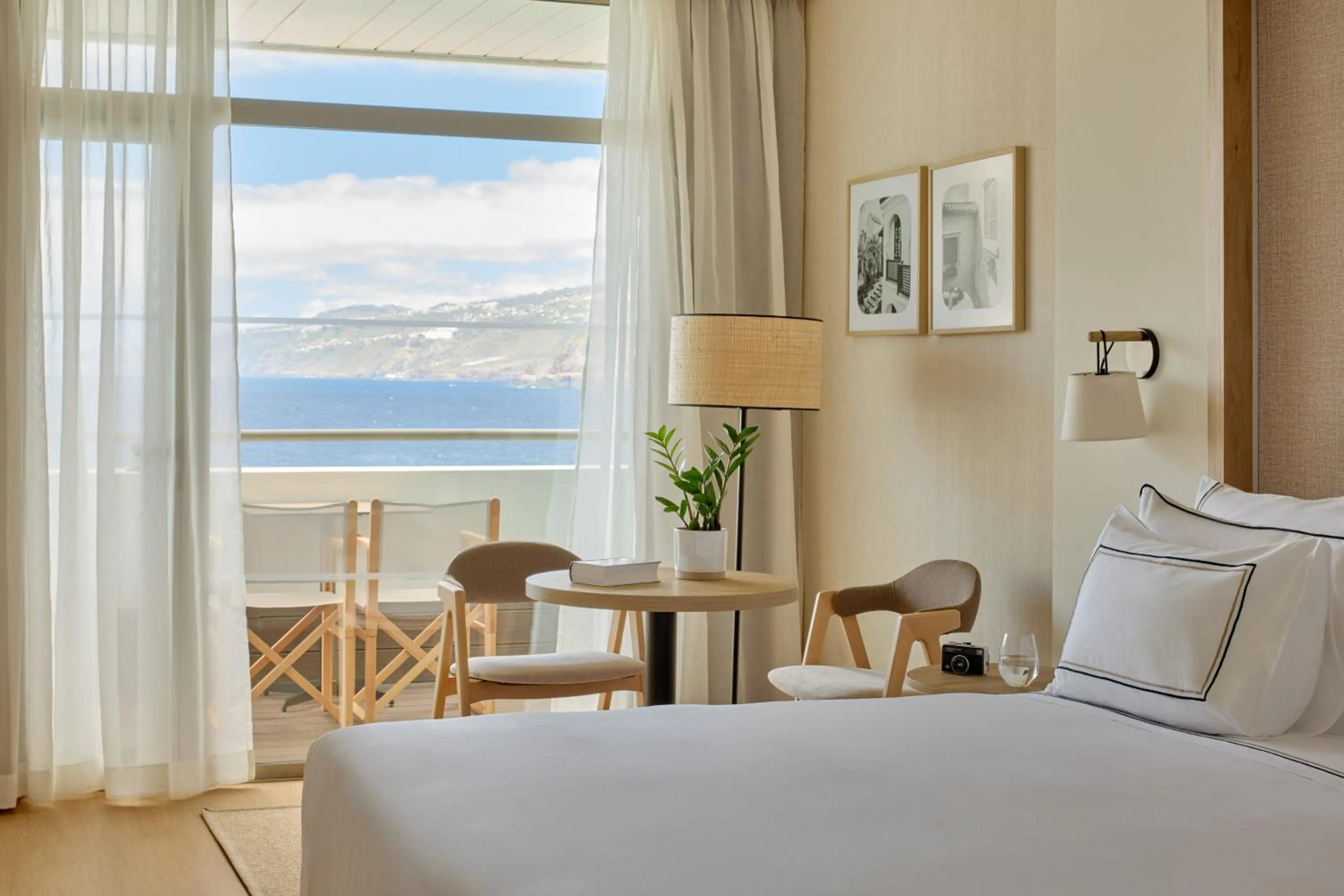 Bed in Melia Costa Atlantis Tenerife