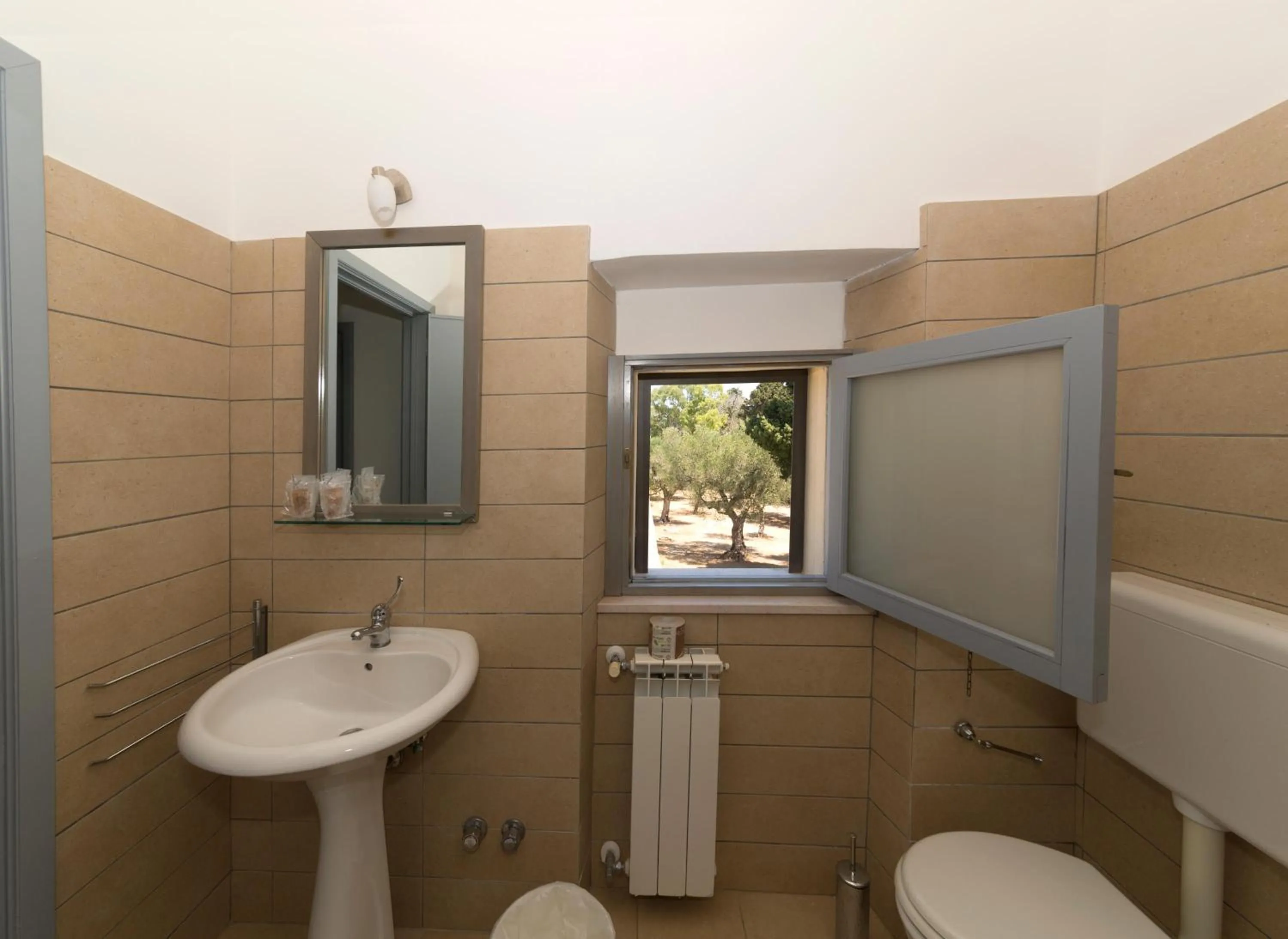 Bathroom in La Casa di Ora