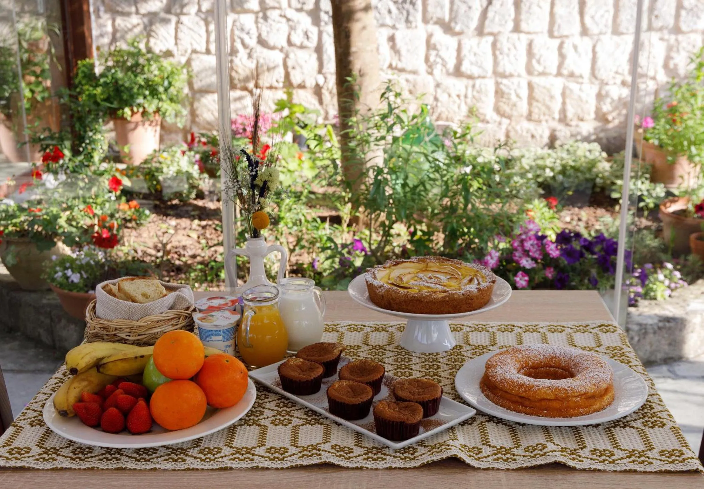 Food and drinks in La Casa di Ora